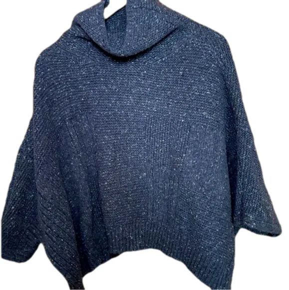 ⛰️ DKNY Cropped Women’s Sweater - size small​