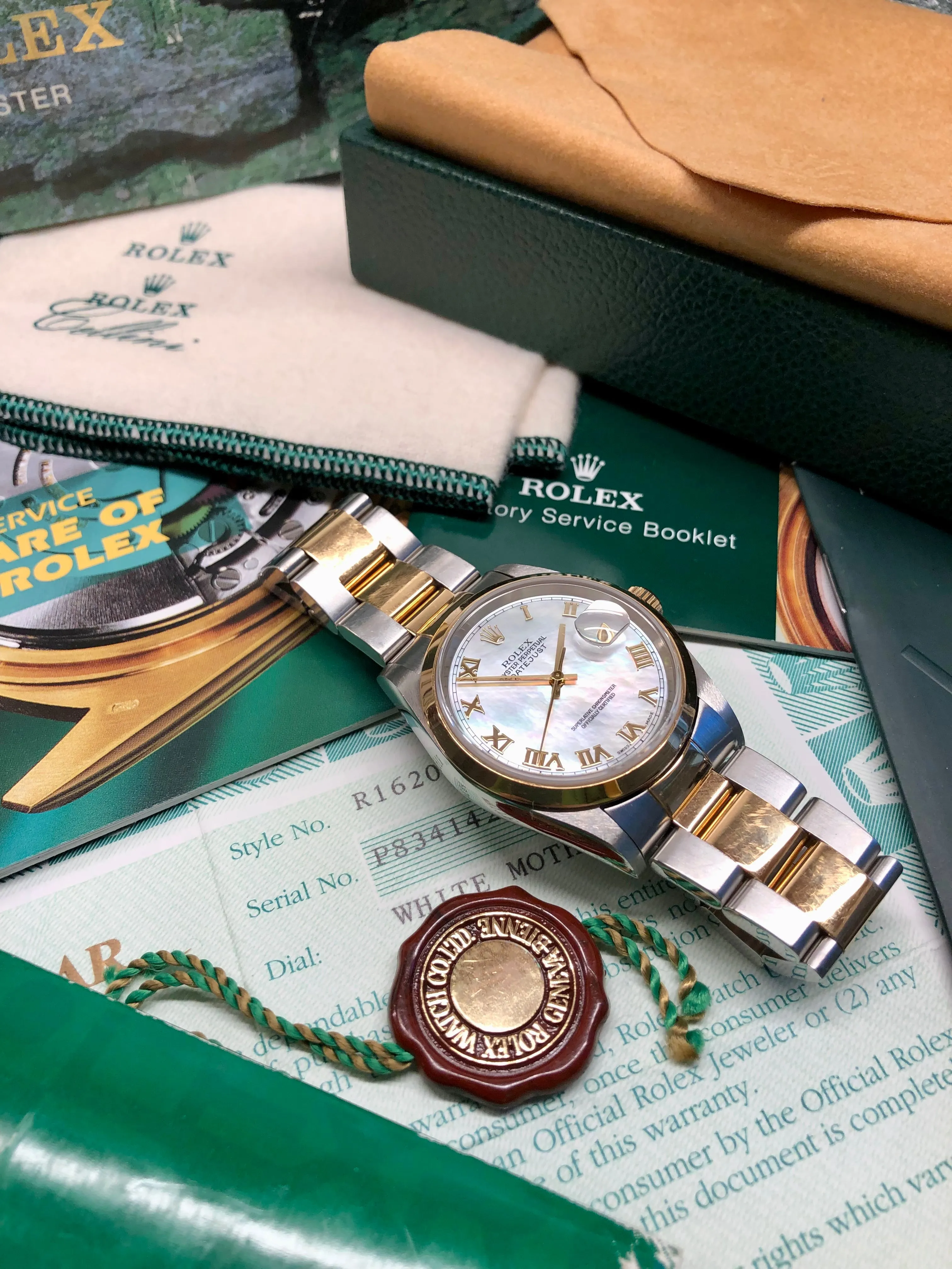 2000 Rolex Datejust 16203 Mother of Pearl Oyster Two Tone Wristwatch Box Papers
