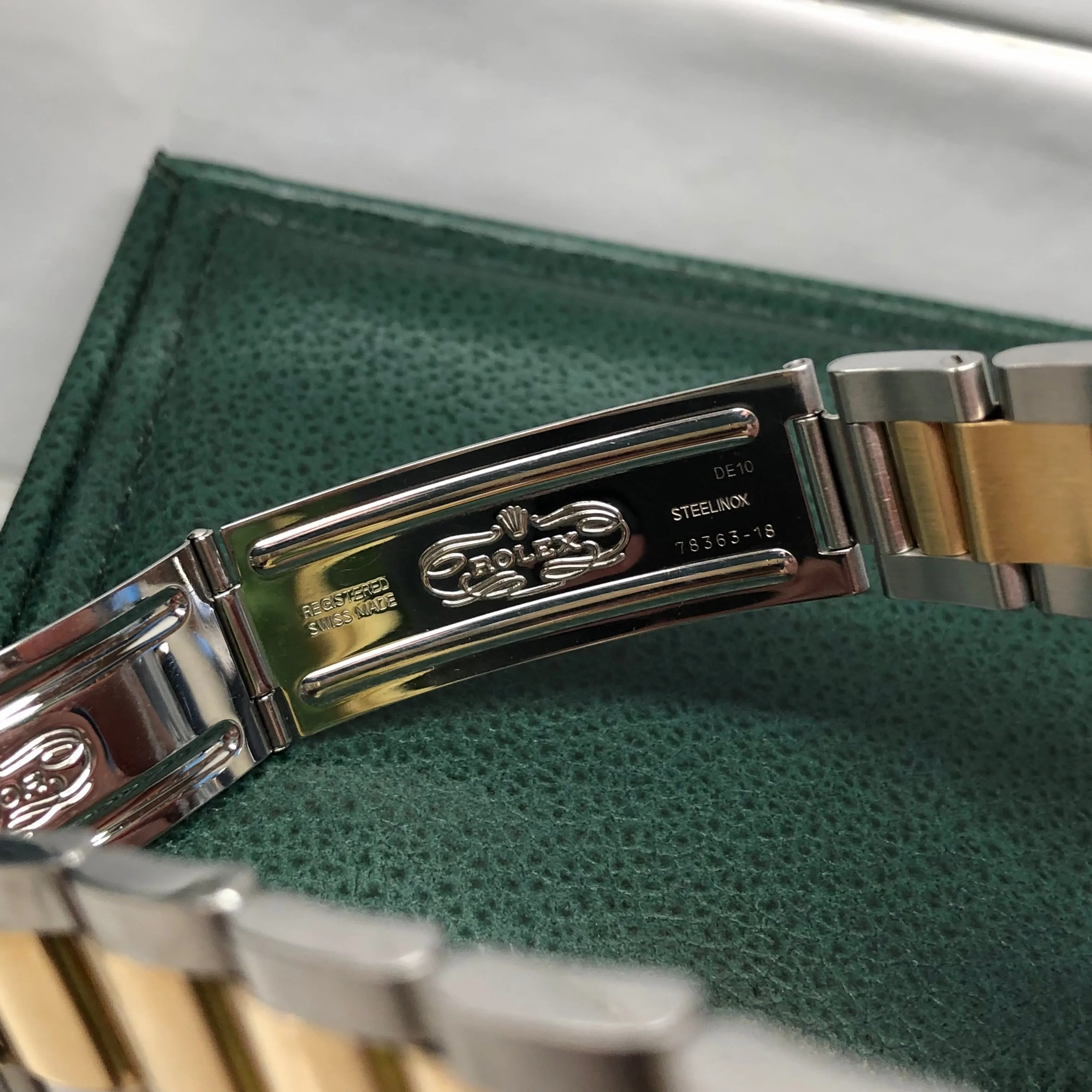 2000 Rolex Datejust 16203 Mother of Pearl Oyster Two Tone Wristwatch Box Papers