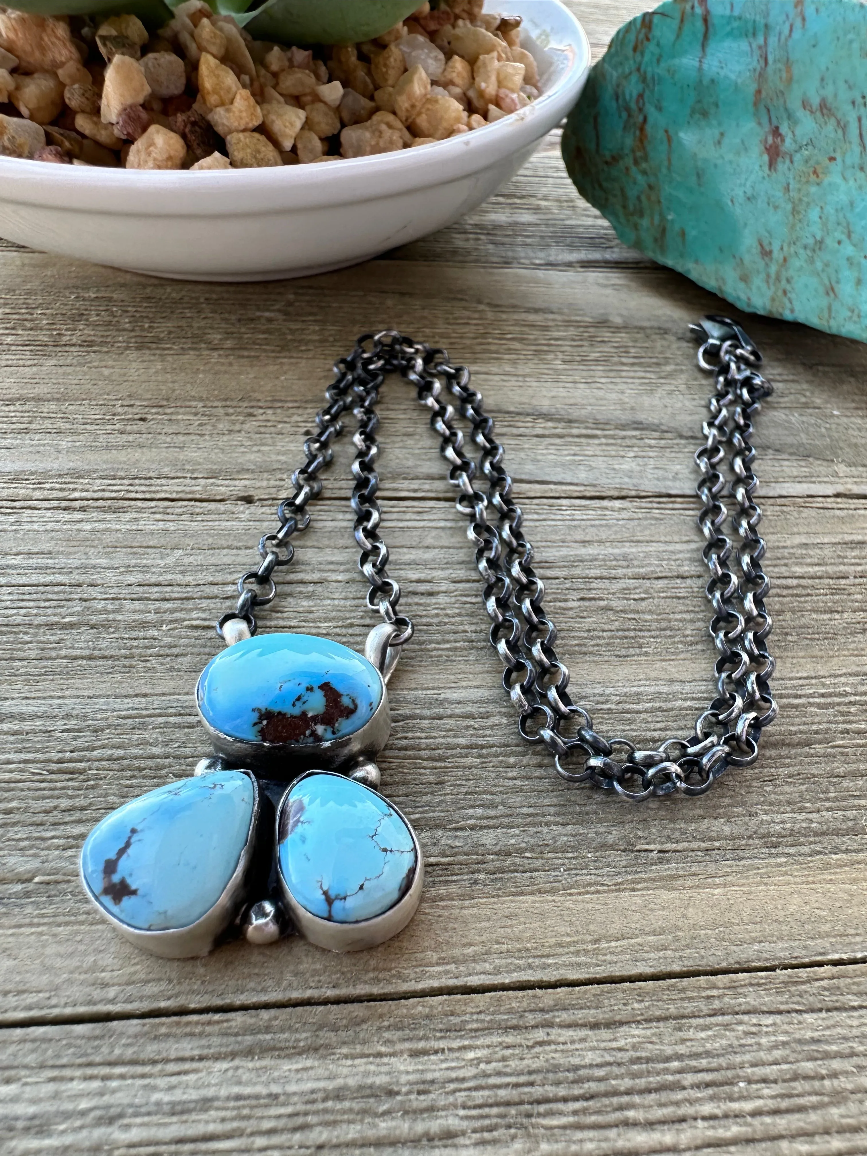 3 Stone Fixed Pendant Necklace