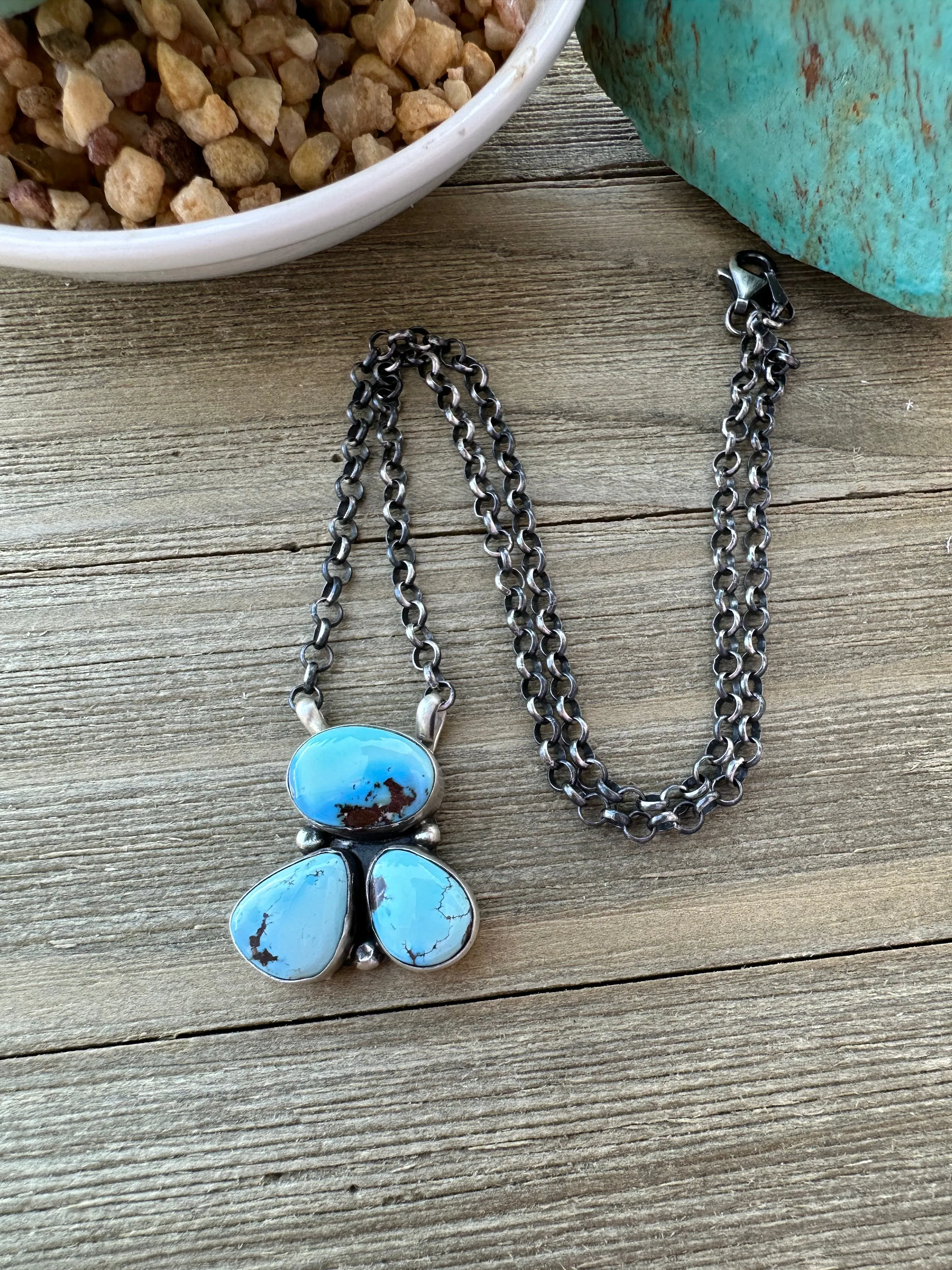 3 Stone Fixed Pendant Necklace
