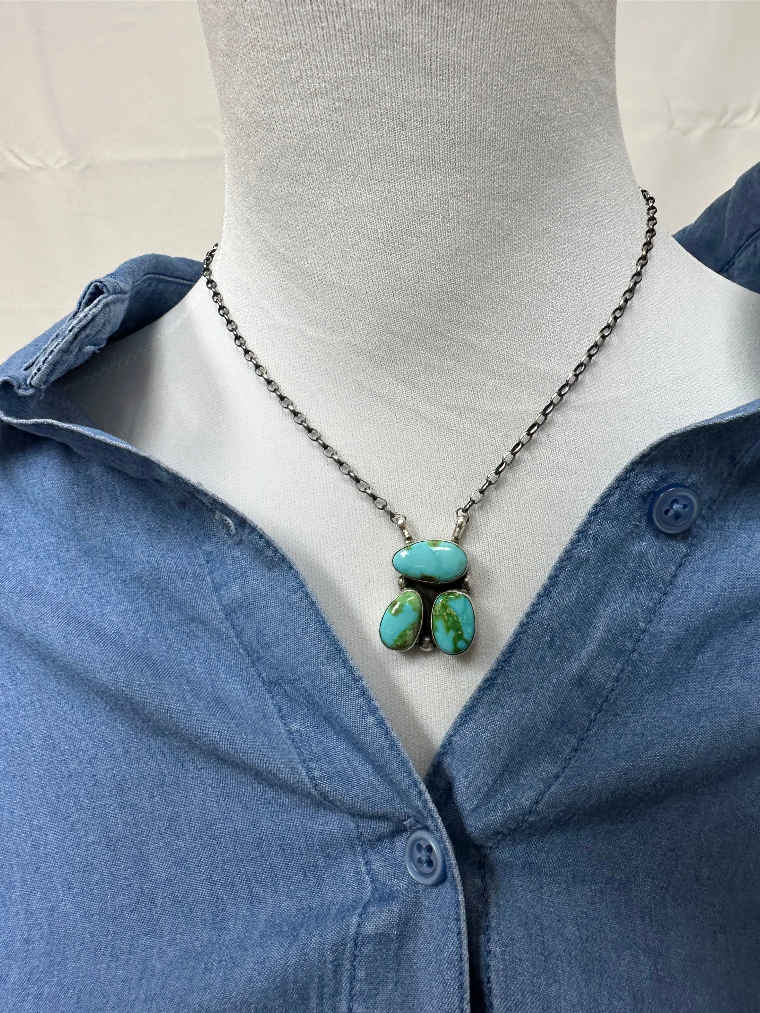 3 Stone Fixed Pendant Necklace