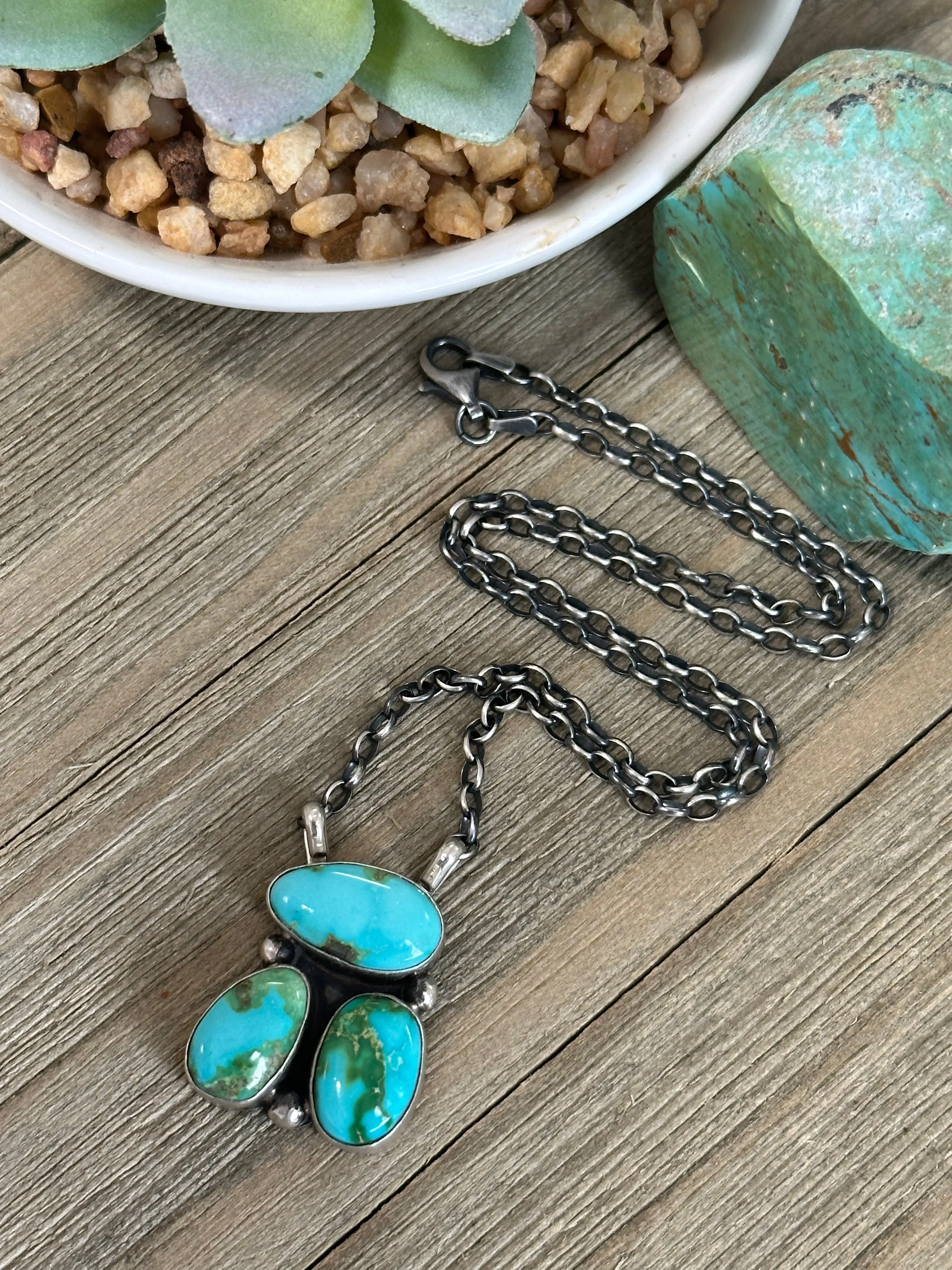 3 Stone Fixed Pendant Necklace