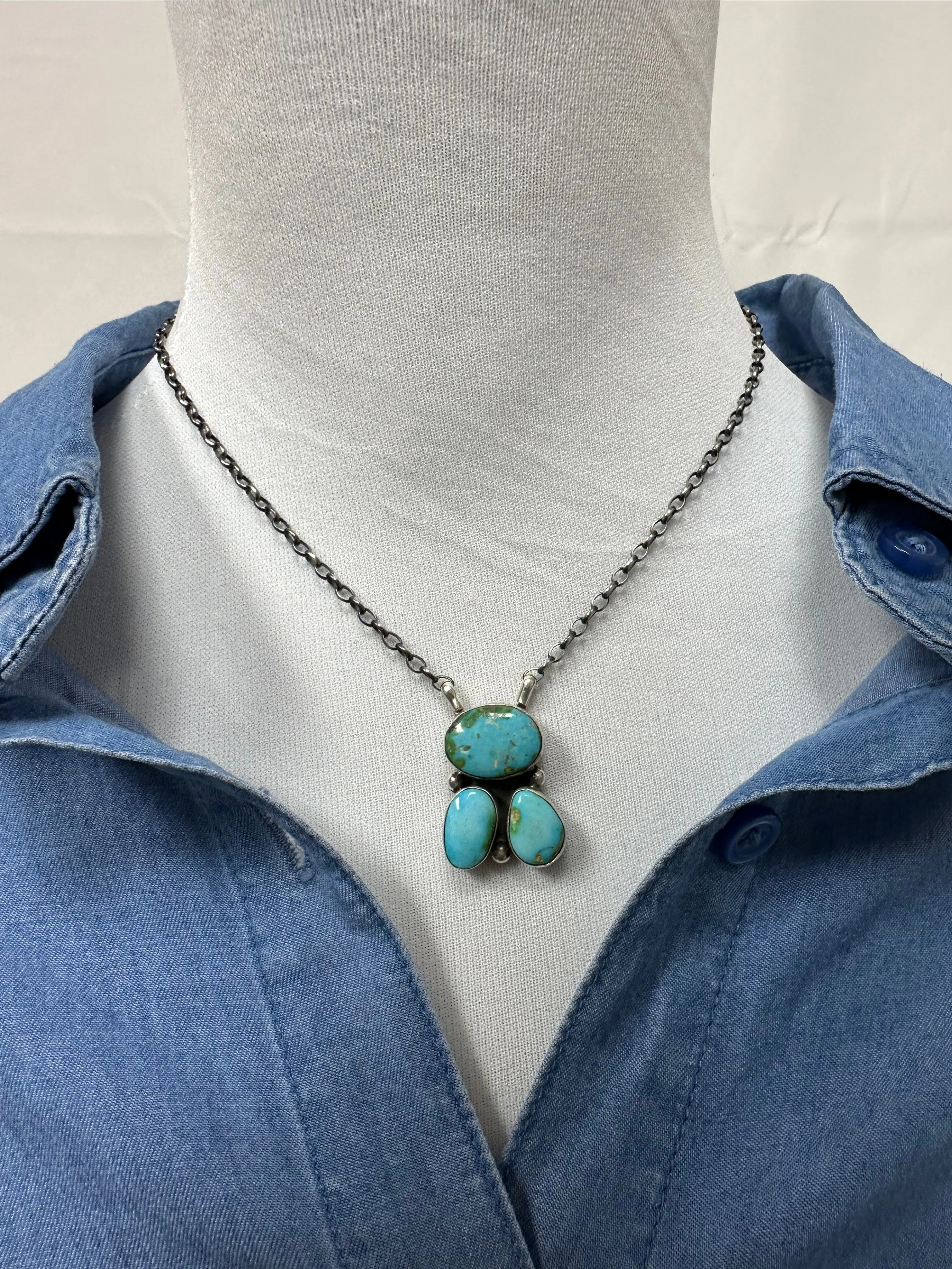 3 Stone Spiny Fixed Pendant Necklace