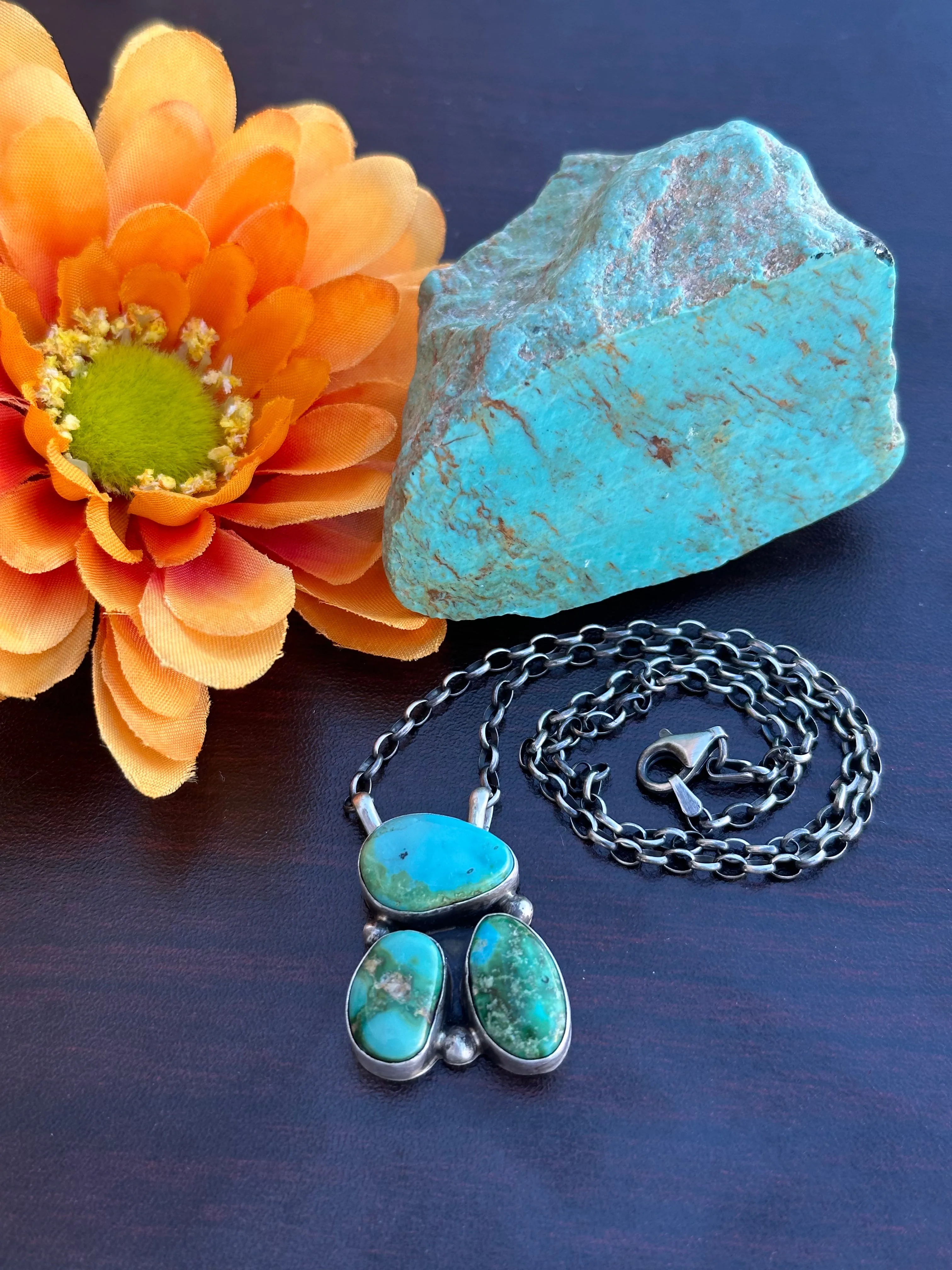 3 Stone Spiny Fixed Pendant Necklace