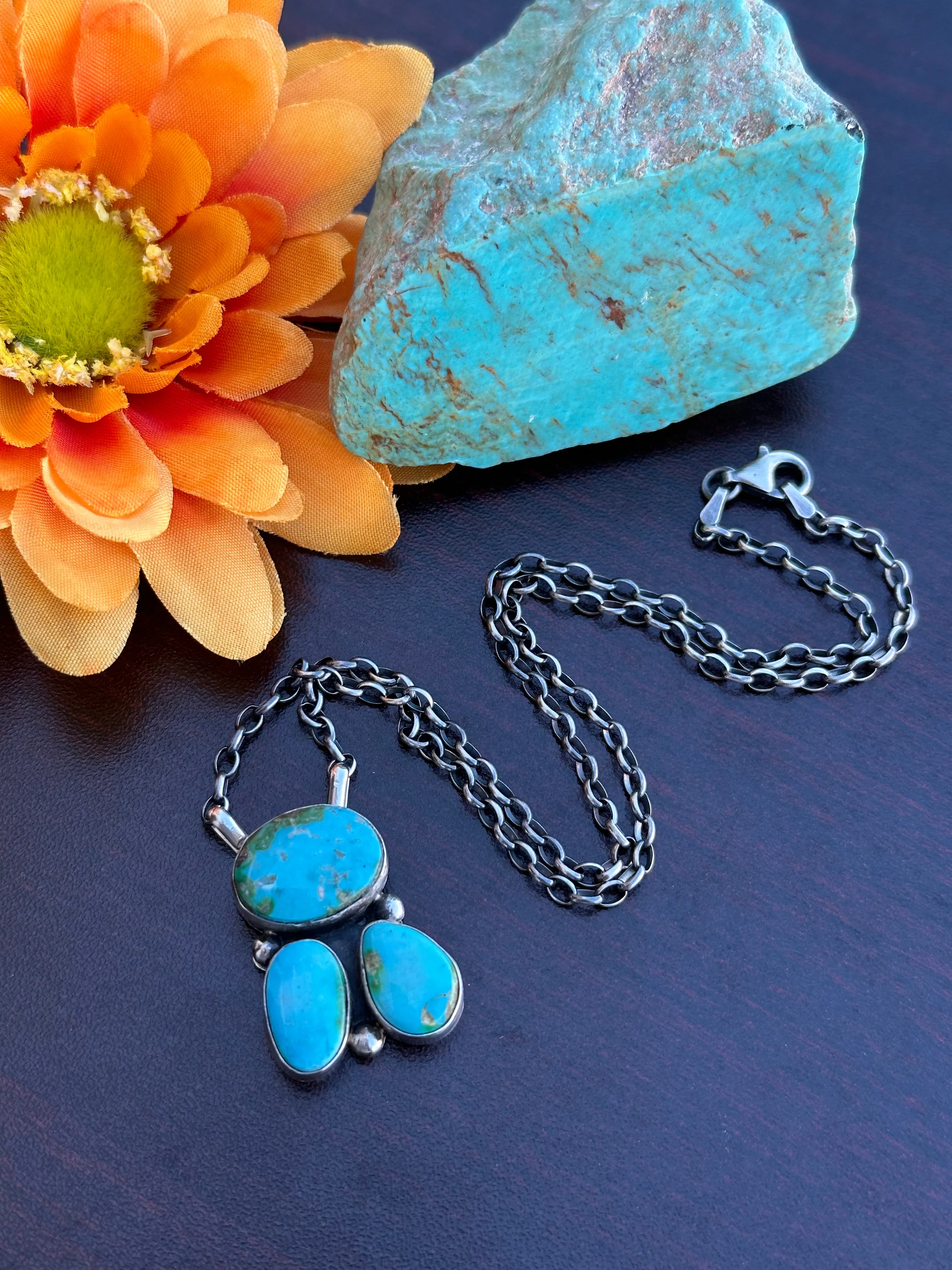 3 Stone Spiny Fixed Pendant Necklace