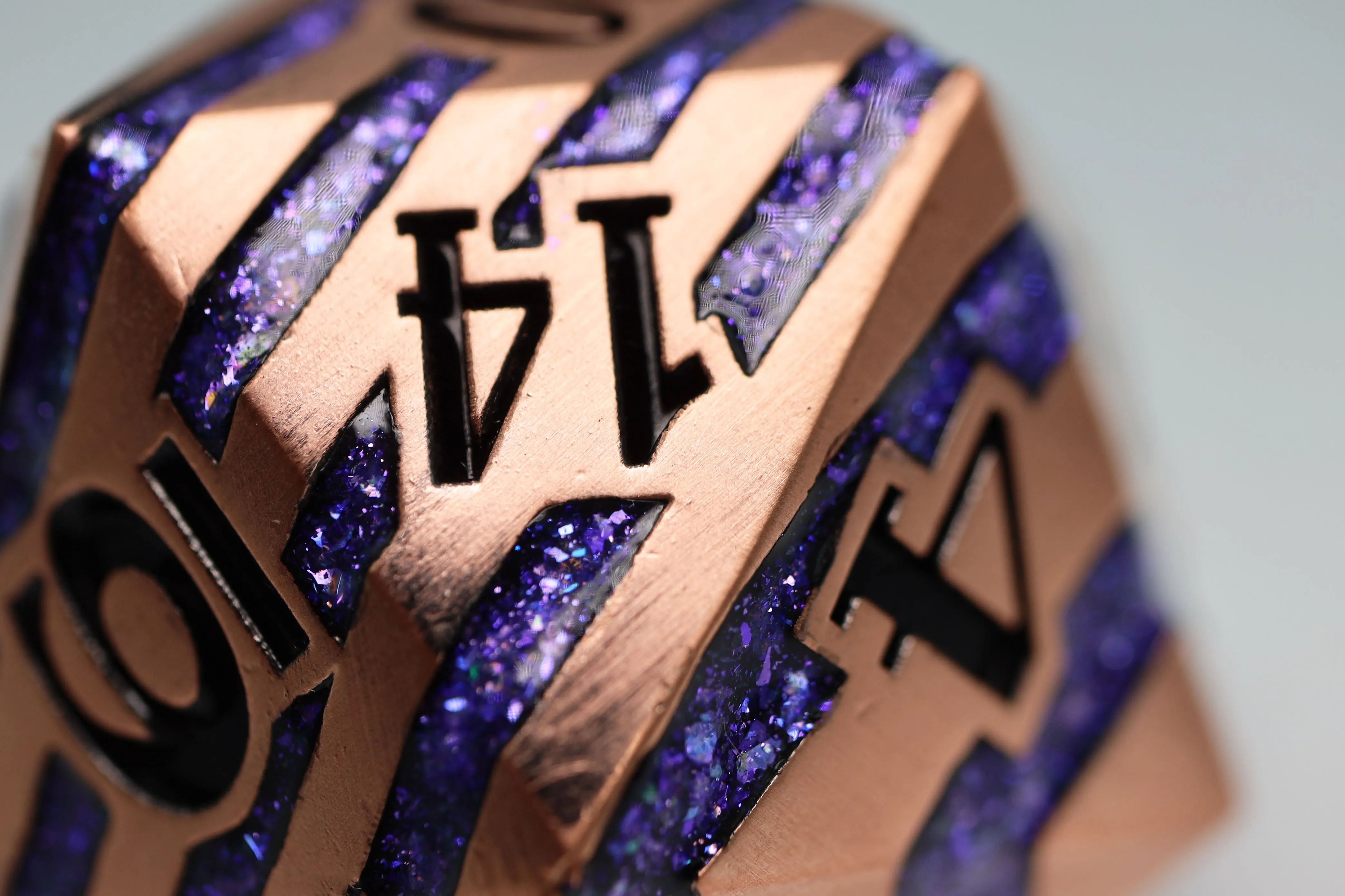 35mm Metal D20 - Copper with Purple Mica