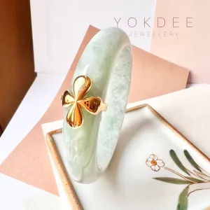 56.3mm A-Grade Natural Light Green Jadeite Modern Round Bangle with V.Petals Embellishment No.151976