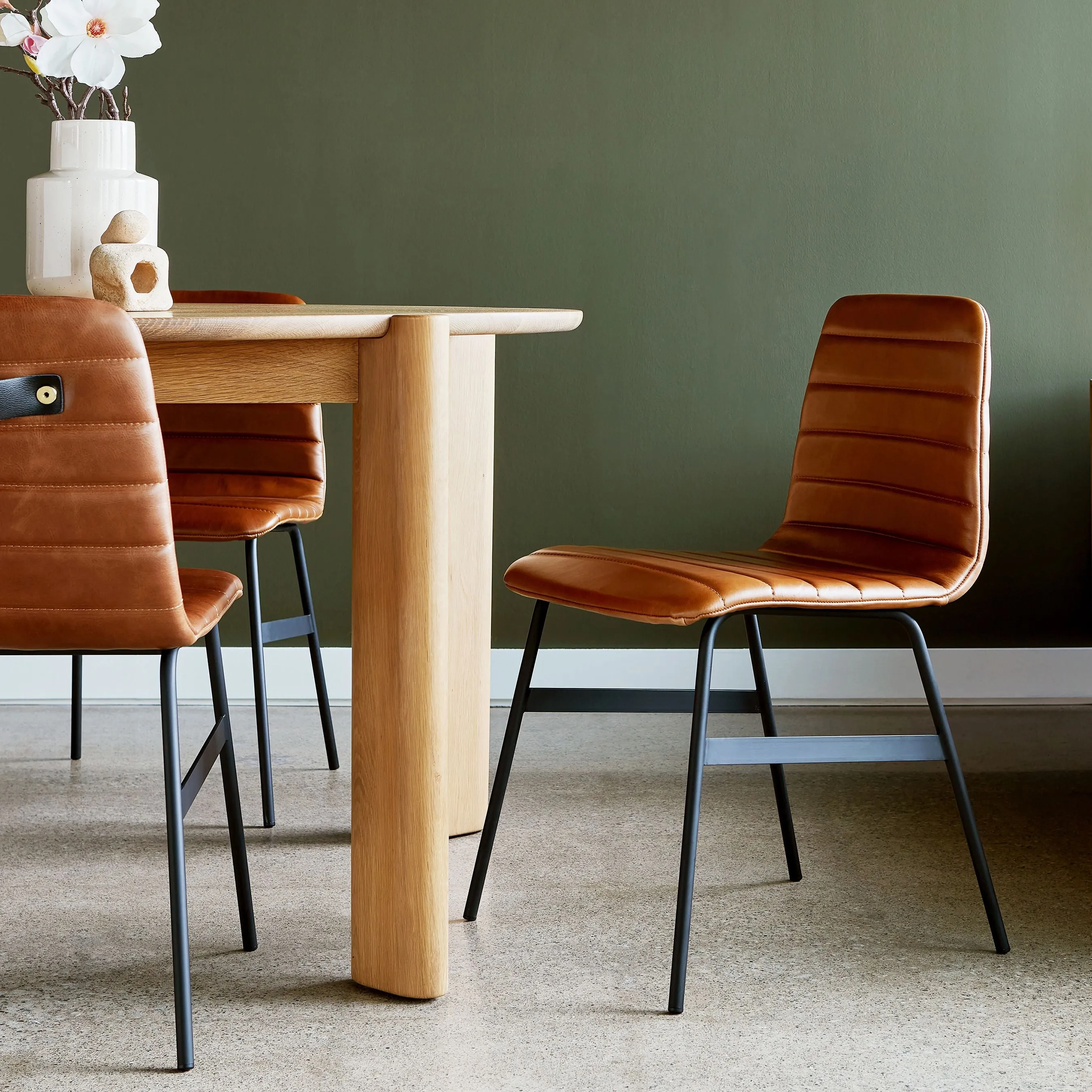 Bancroft Round Dining Table
