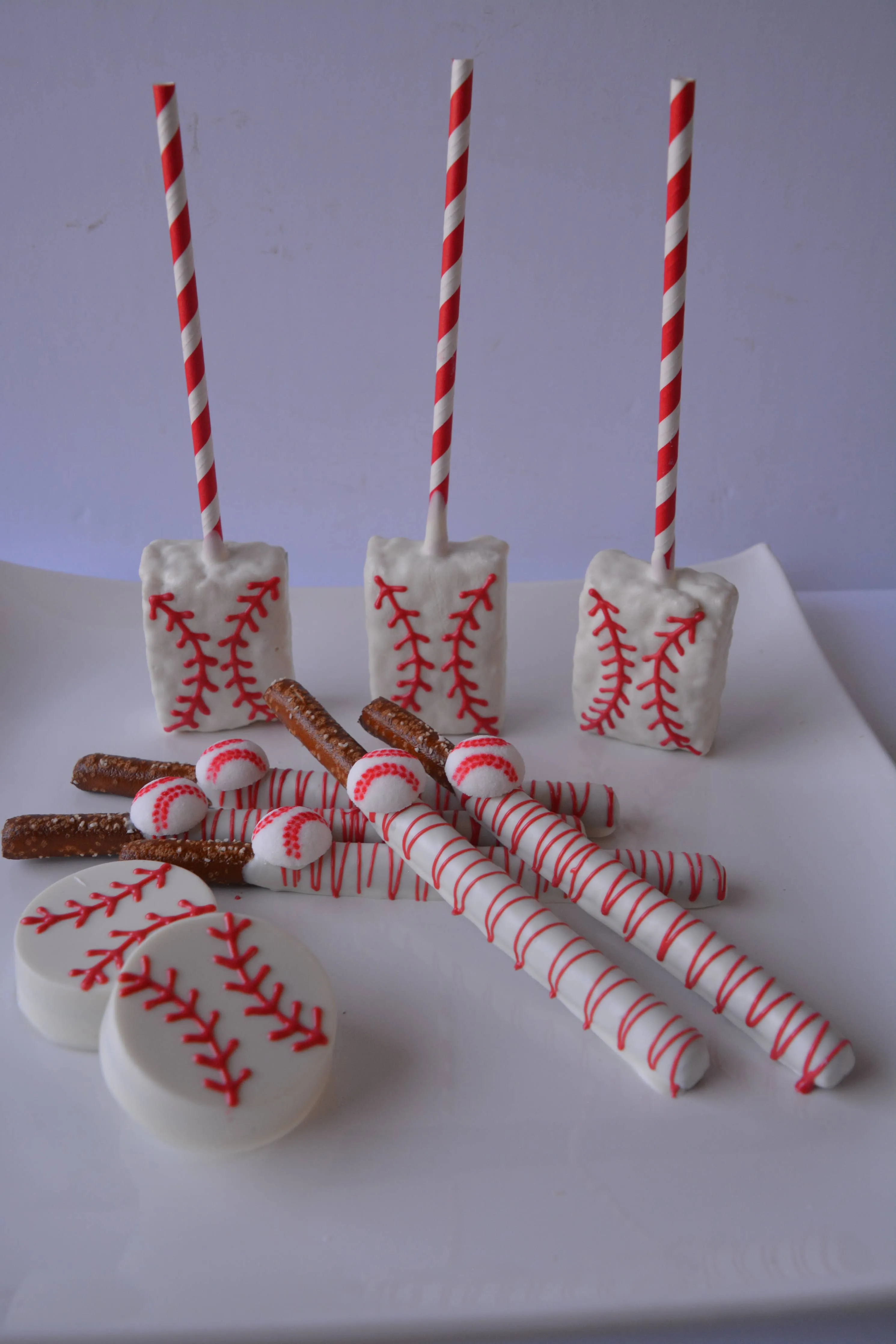 Baseball Themed Chocolate Covered Oreos
