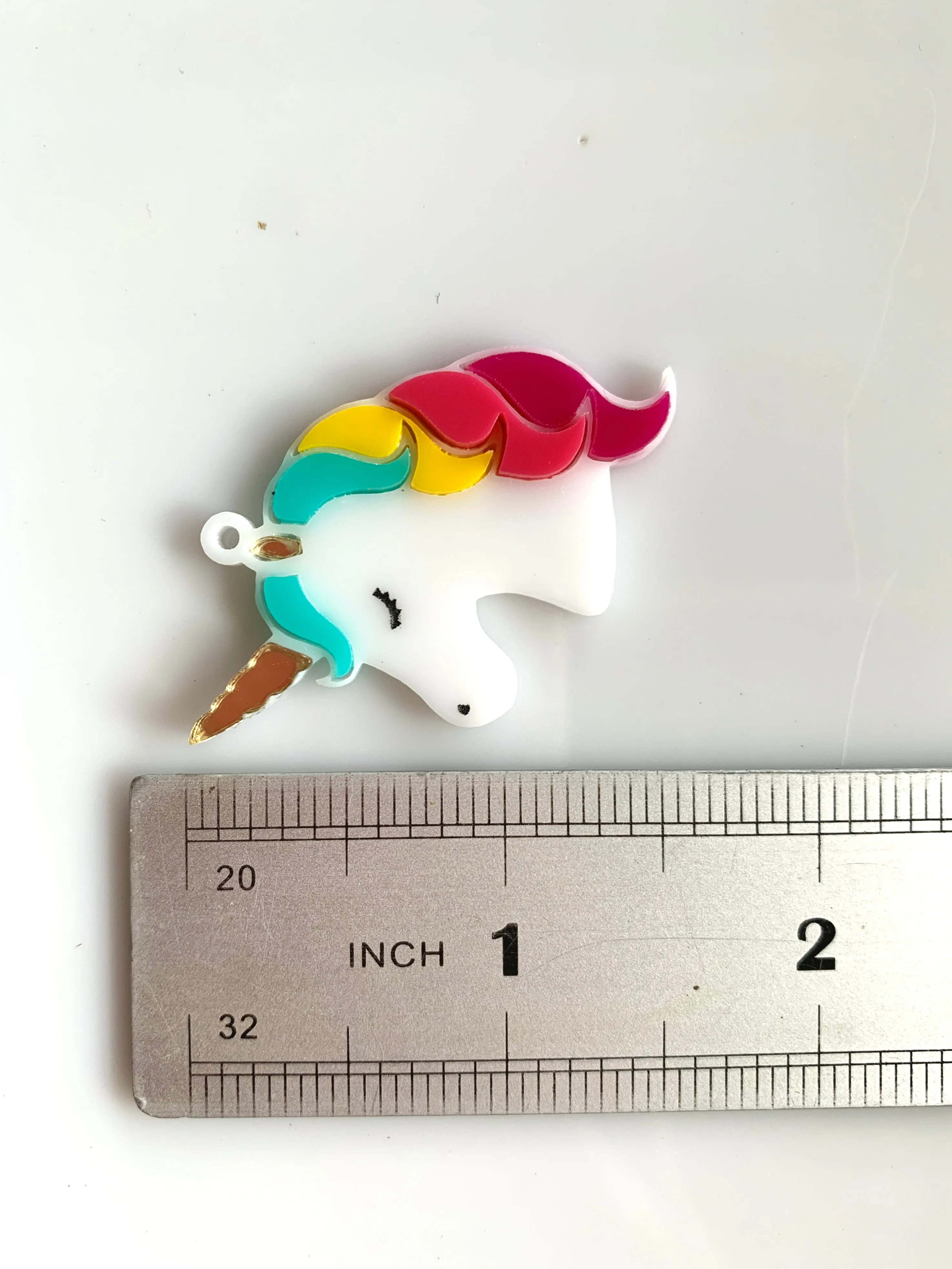 Bellos unicornios, ensamblados a mano  / 5 piezas, 40mm