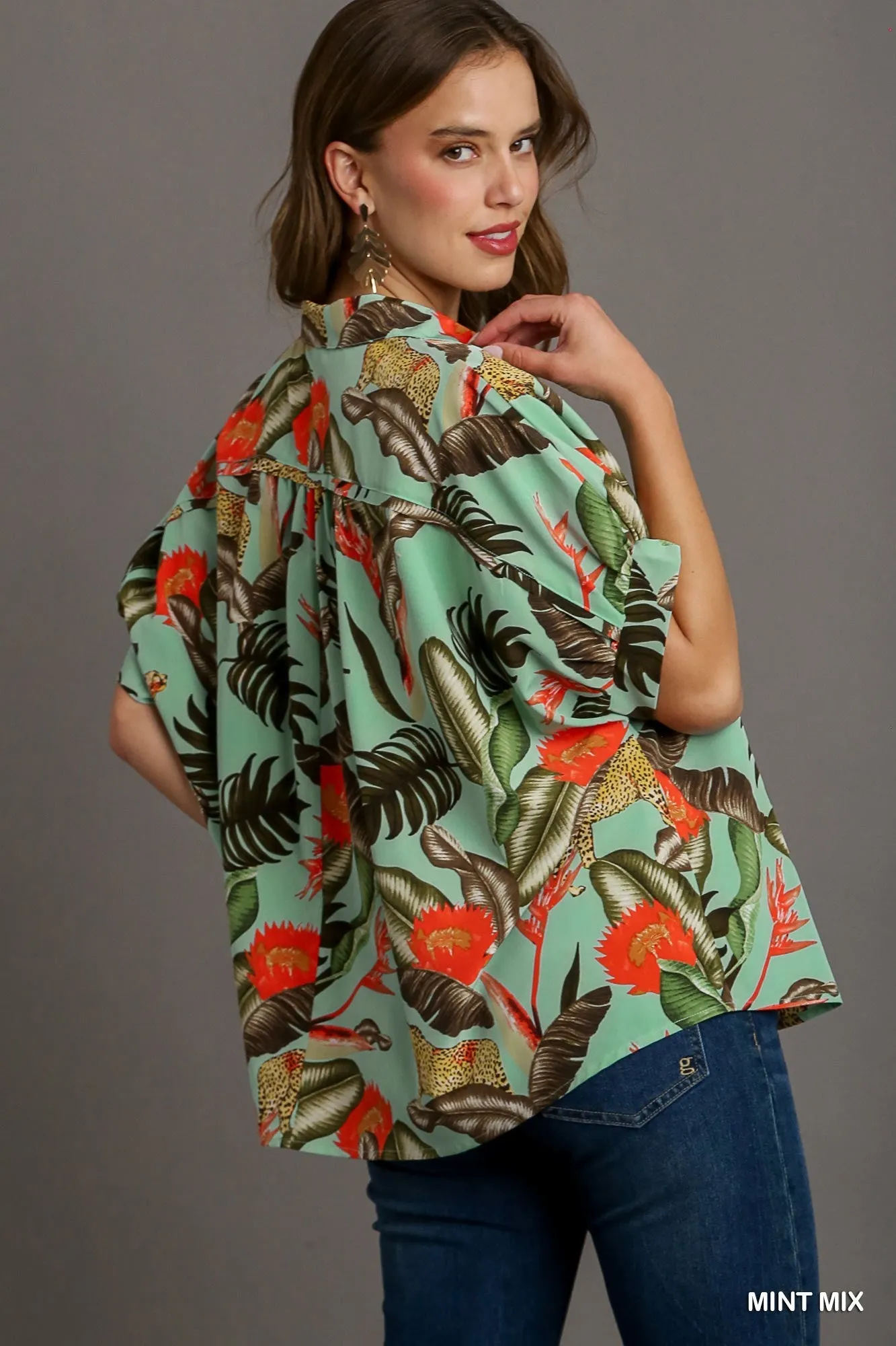Blakely Oversized Tropical Cheetah Print Button Down Boxy Cut Collared Shirt In Mint