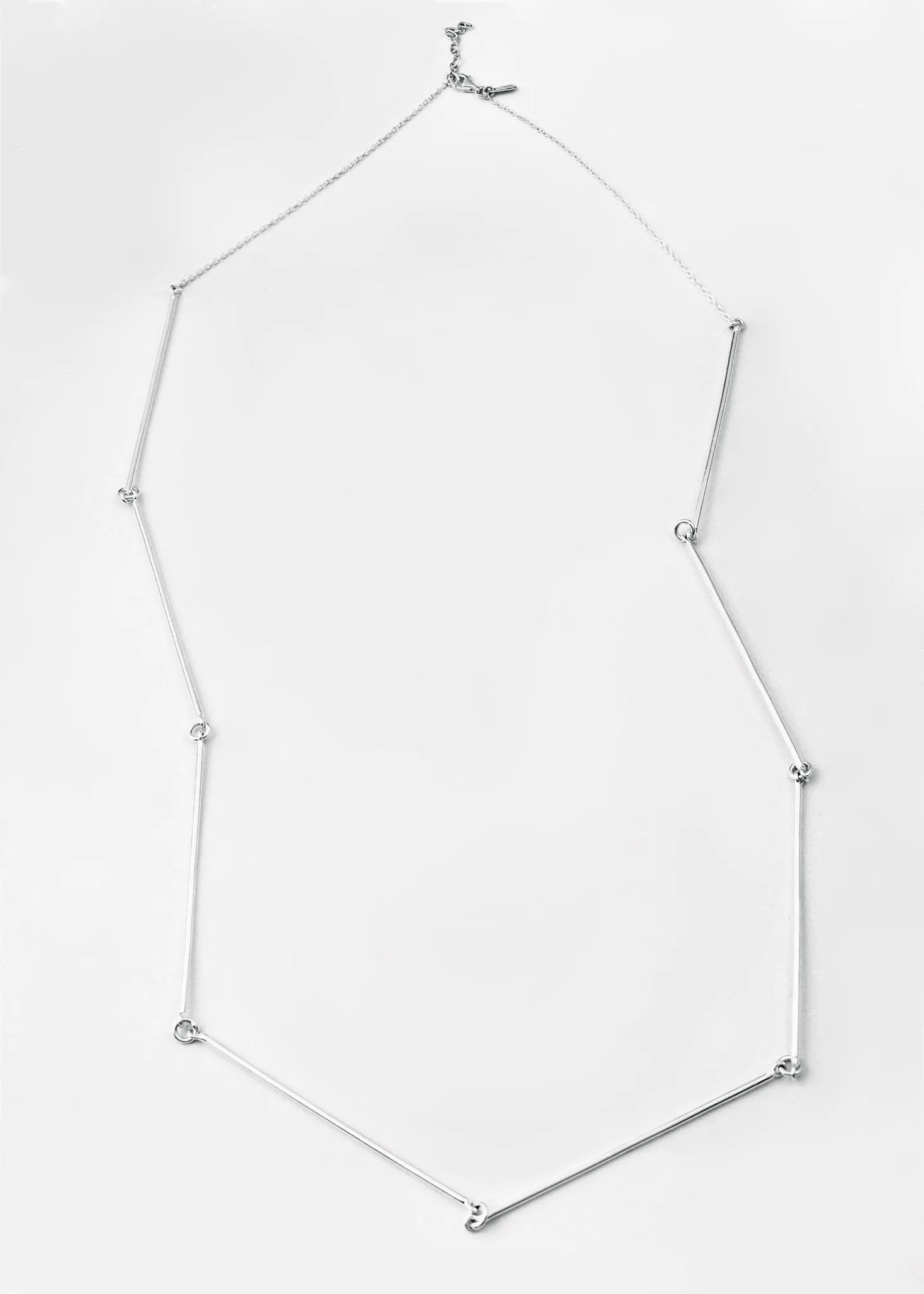 Chic, long, tubular linked necklace