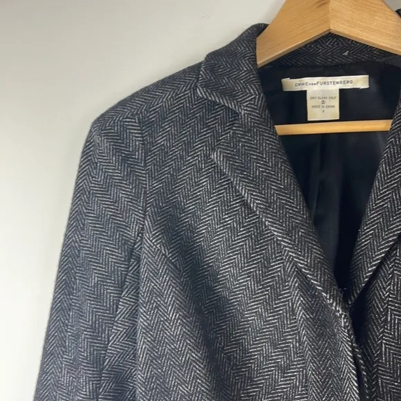 DIANE Von Furstenberg DvF Herringbone Tweed Jacket Georgica Grey Size 2