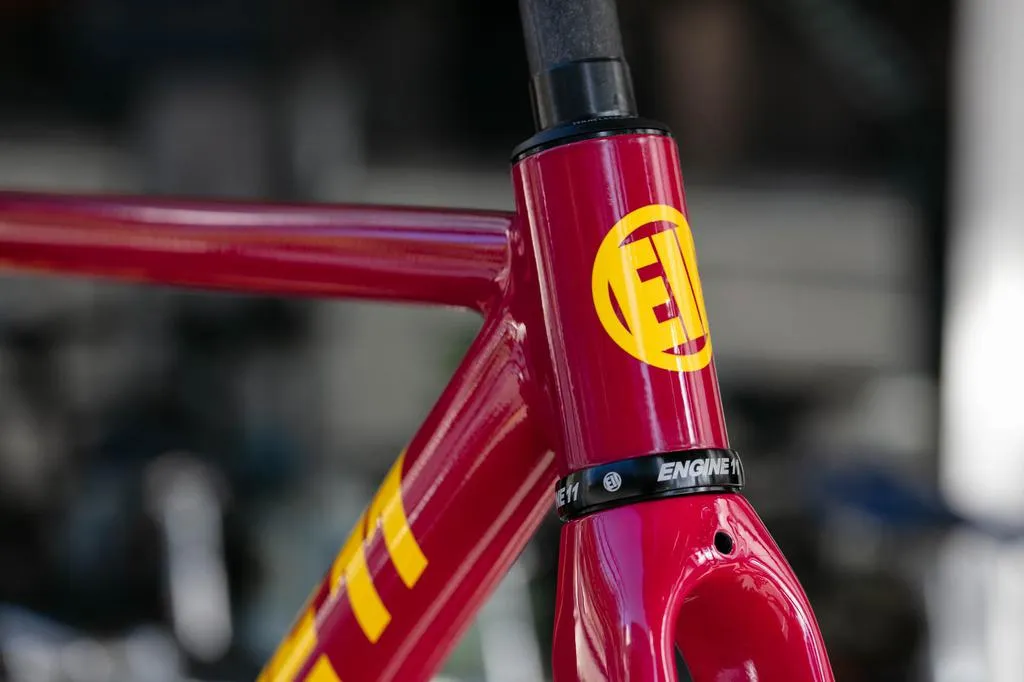 Engine11 CritD Track Frameset - Fusha - Small