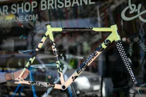 Engine11 CritD Track Frameset - God & Famous - Large