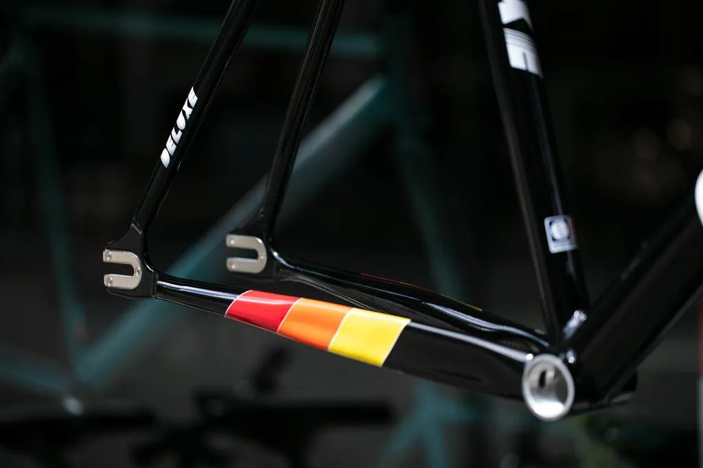 Engine11 CritD Track x DELUXE Cycles - Large