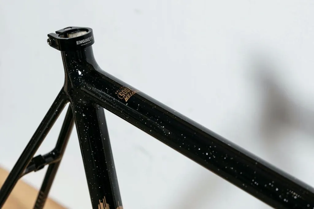 Engine11 Sprinter Track Frame - Black Speckle & Gold - Large