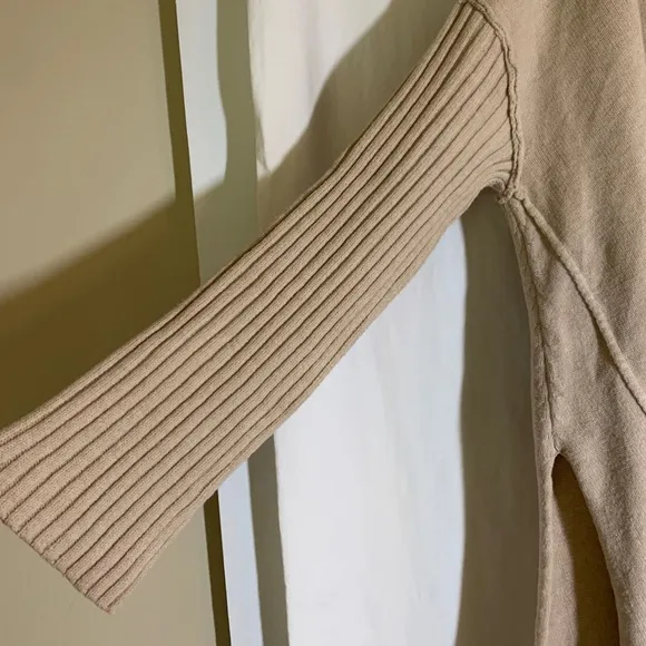 Free People 'Orion' beige V neck boxy fit tunic sweater