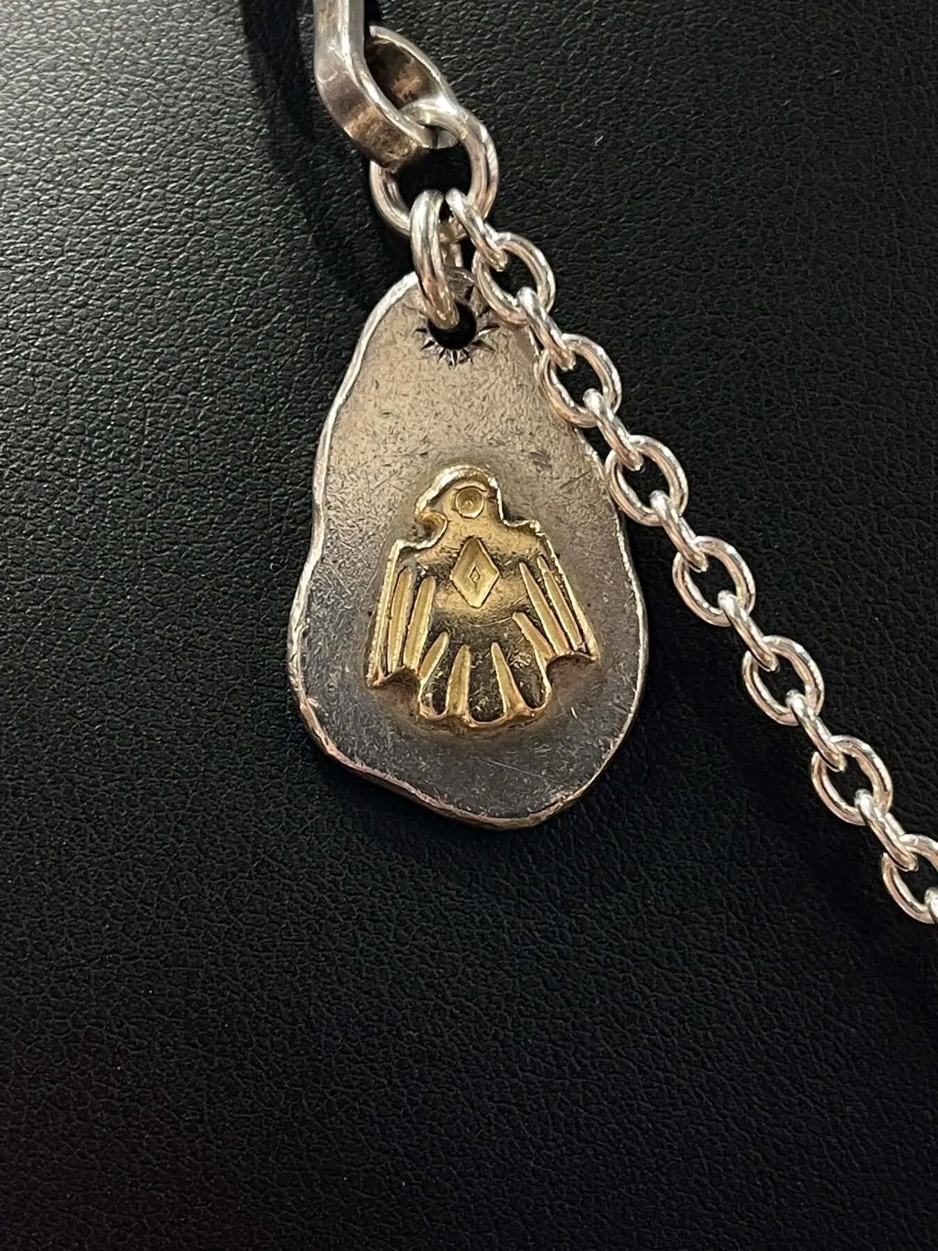 Goros Metal Cross With Metal Pendant Setup