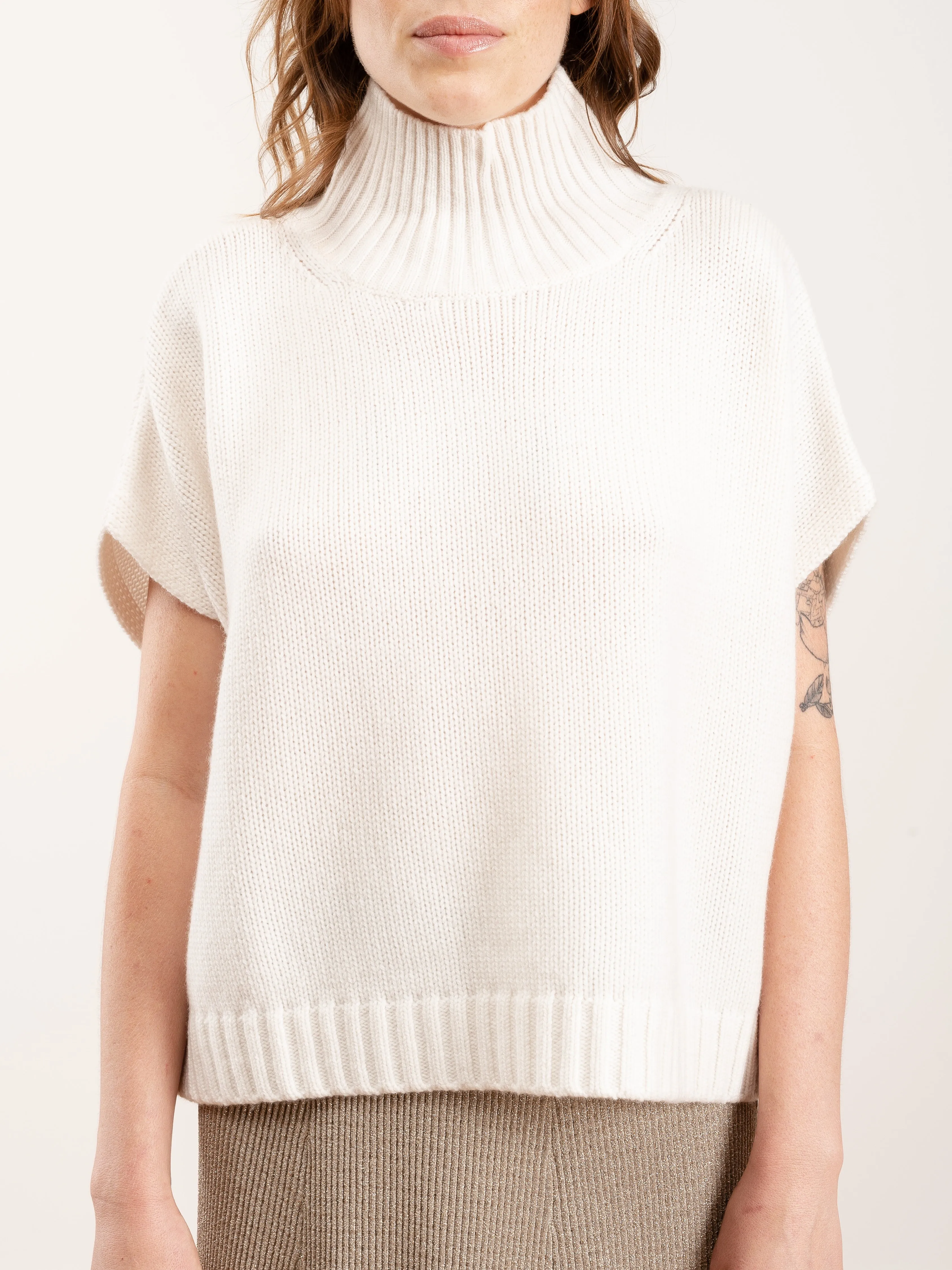 high collar short cape - ivoire
