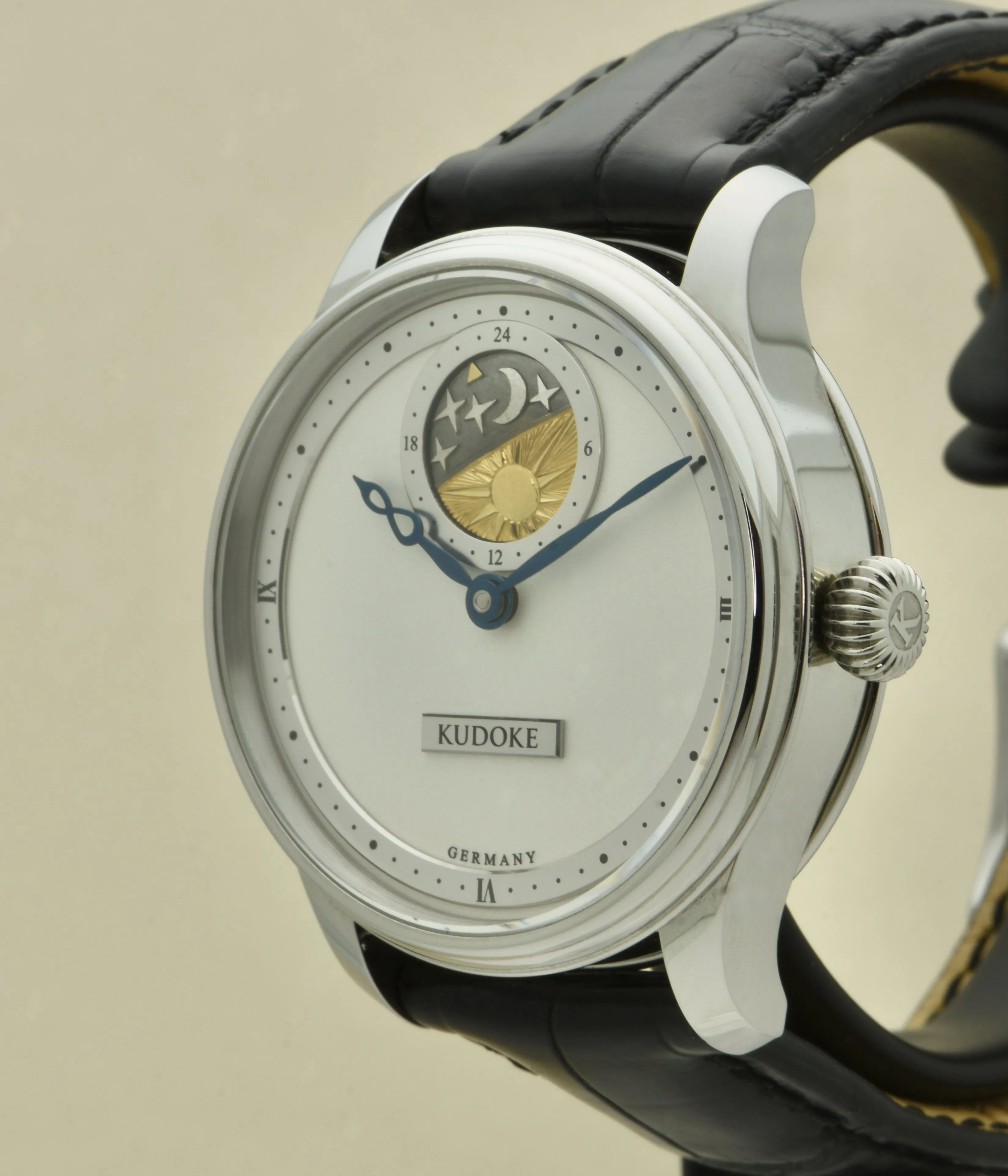 Kudoke 2, Steel/White