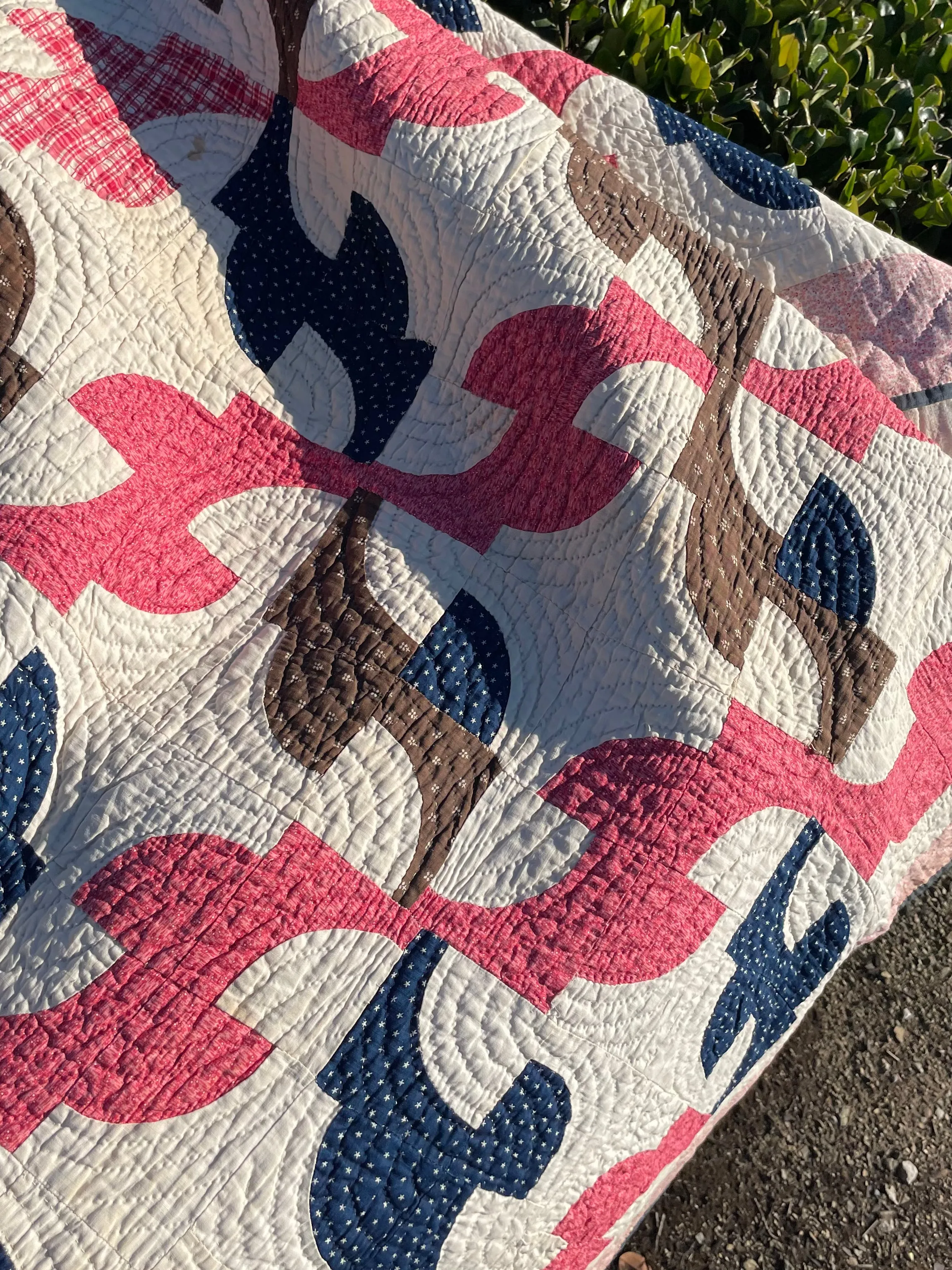 Late 19th Century Drunkards Path Calico Quilt