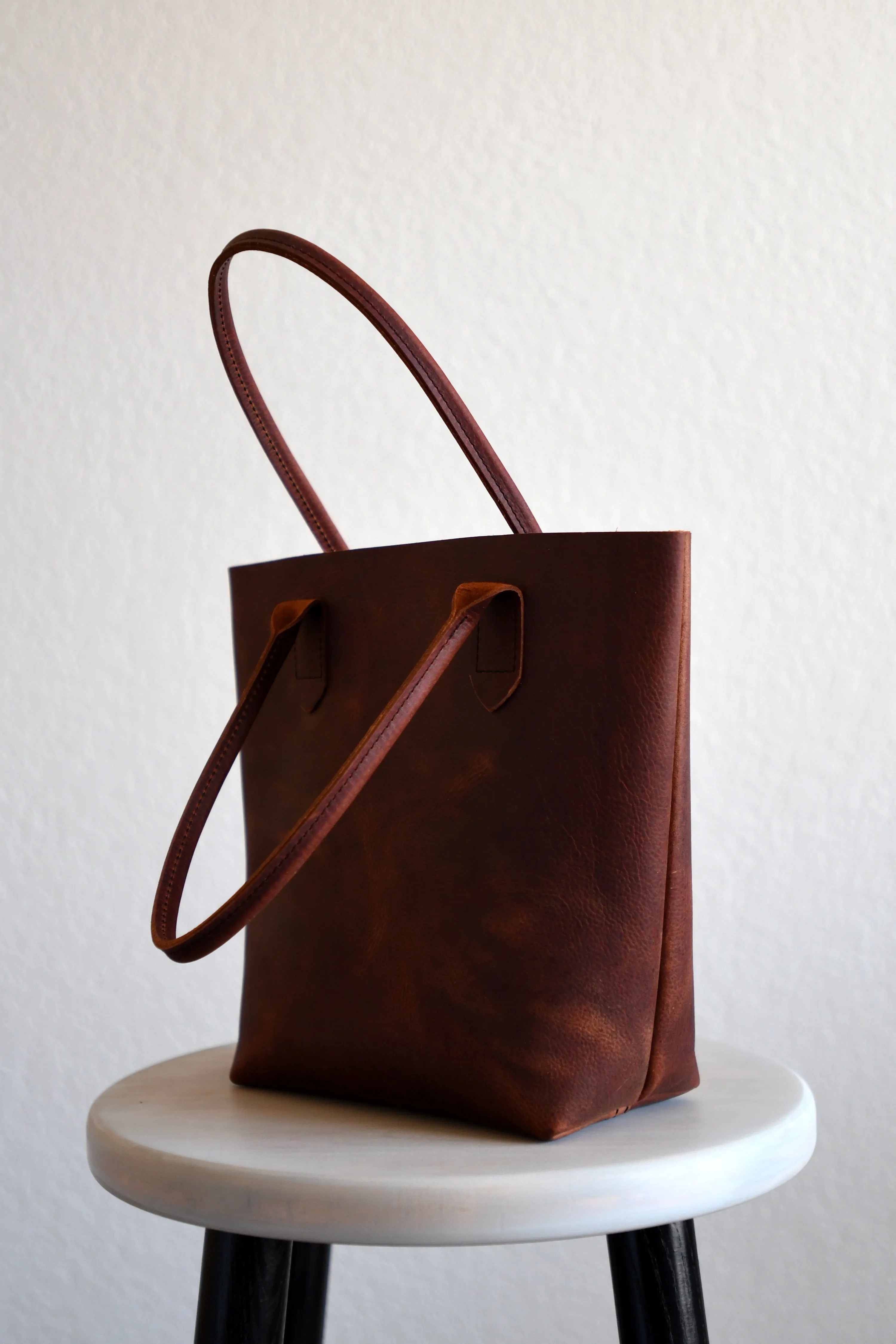 Leather Market Tote Bag in Russet Red Kodiak Leather