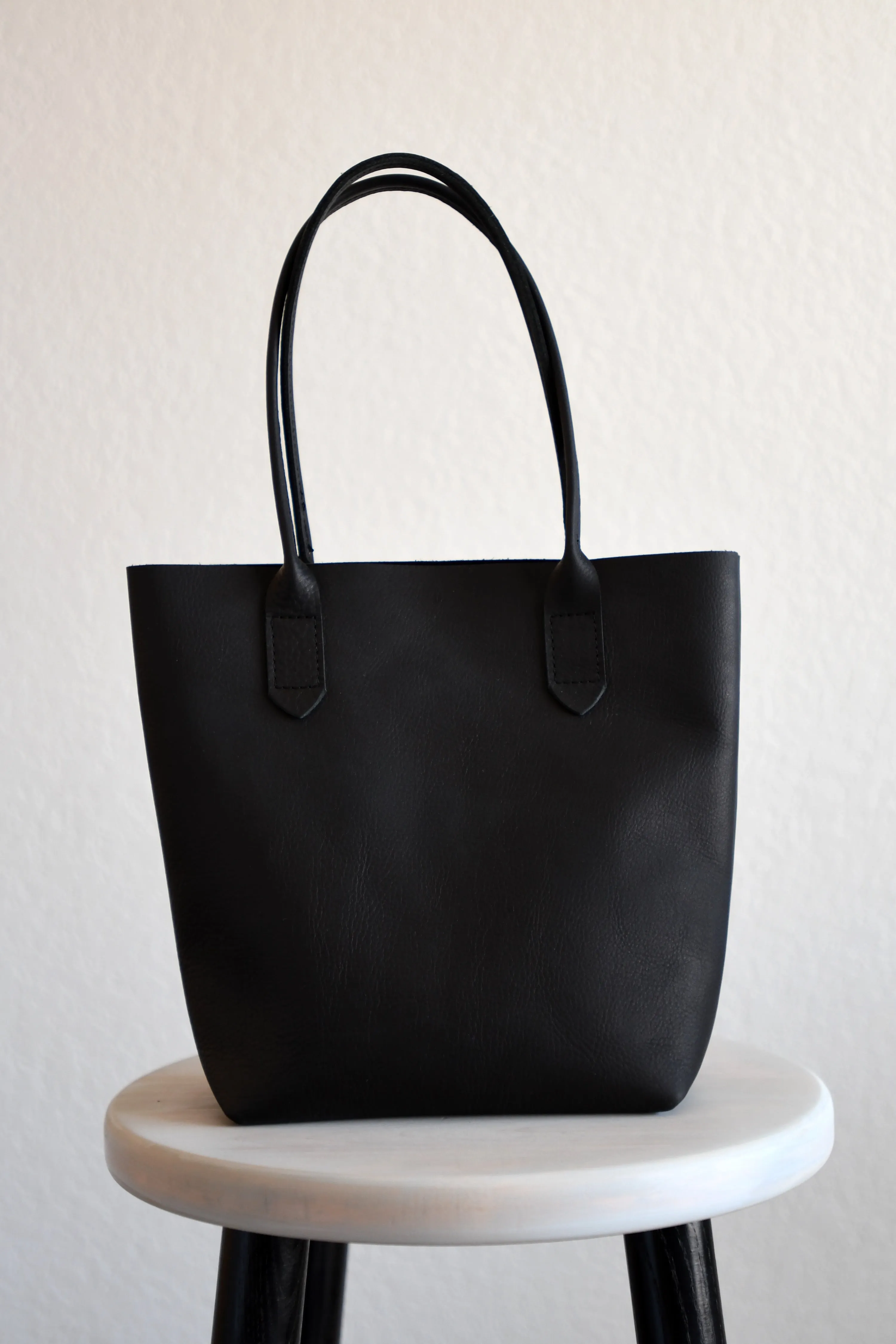 Leather Market Tote Bag in Russet Red Kodiak Leather