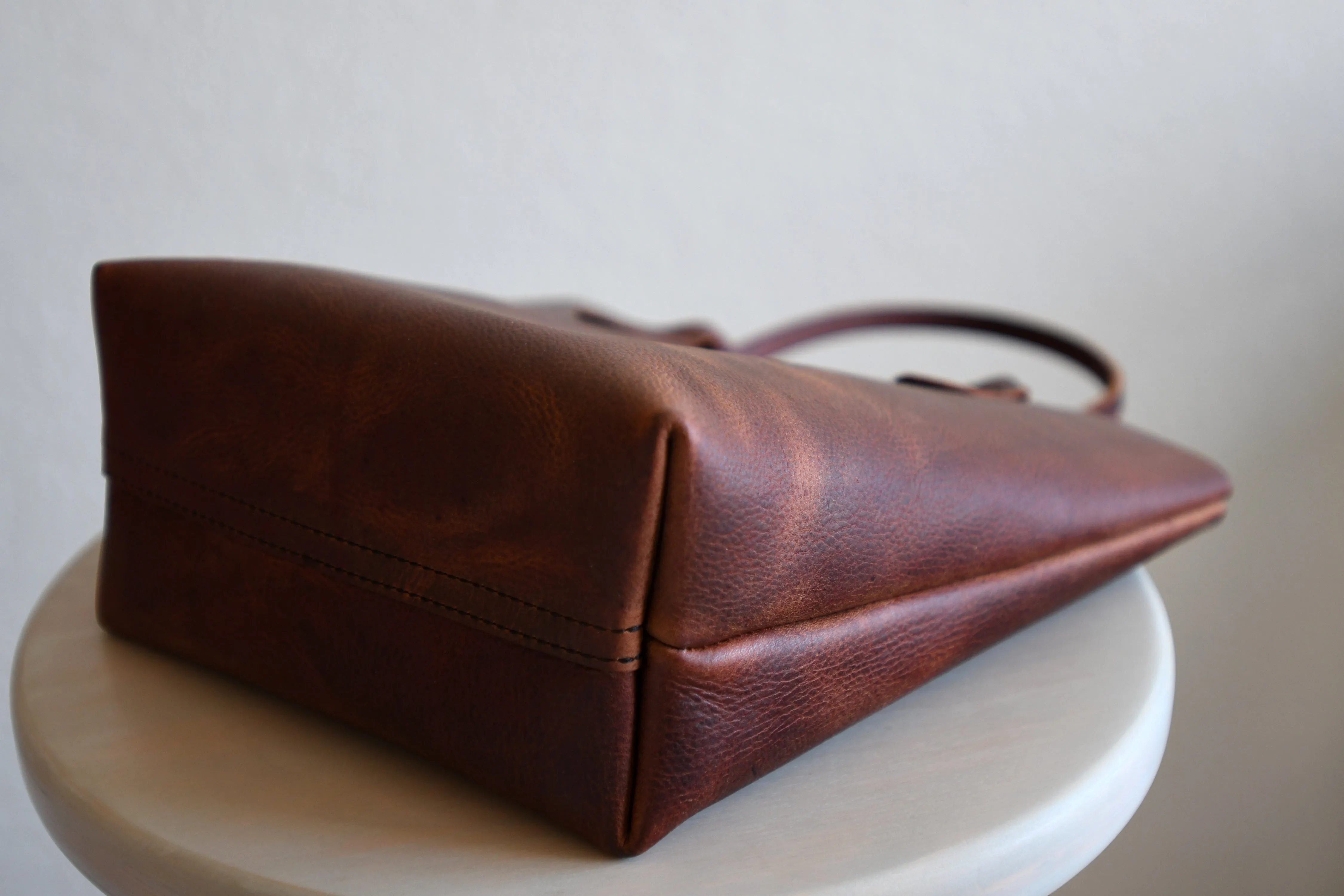 Leather Market Tote Bag in Russet Red Kodiak Leather