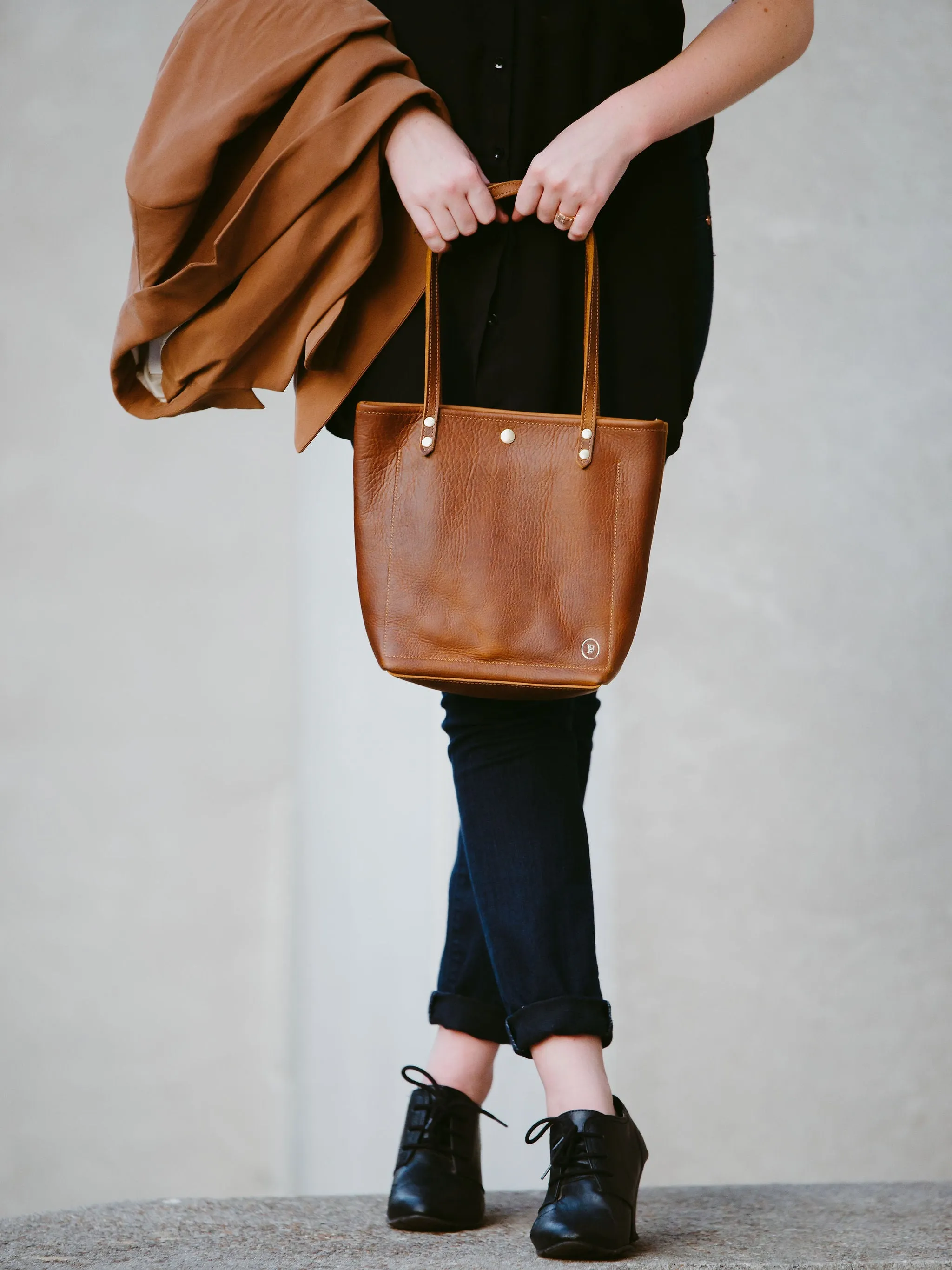 Leather Market Tote Bag in Wild Honey Kodiak Leather