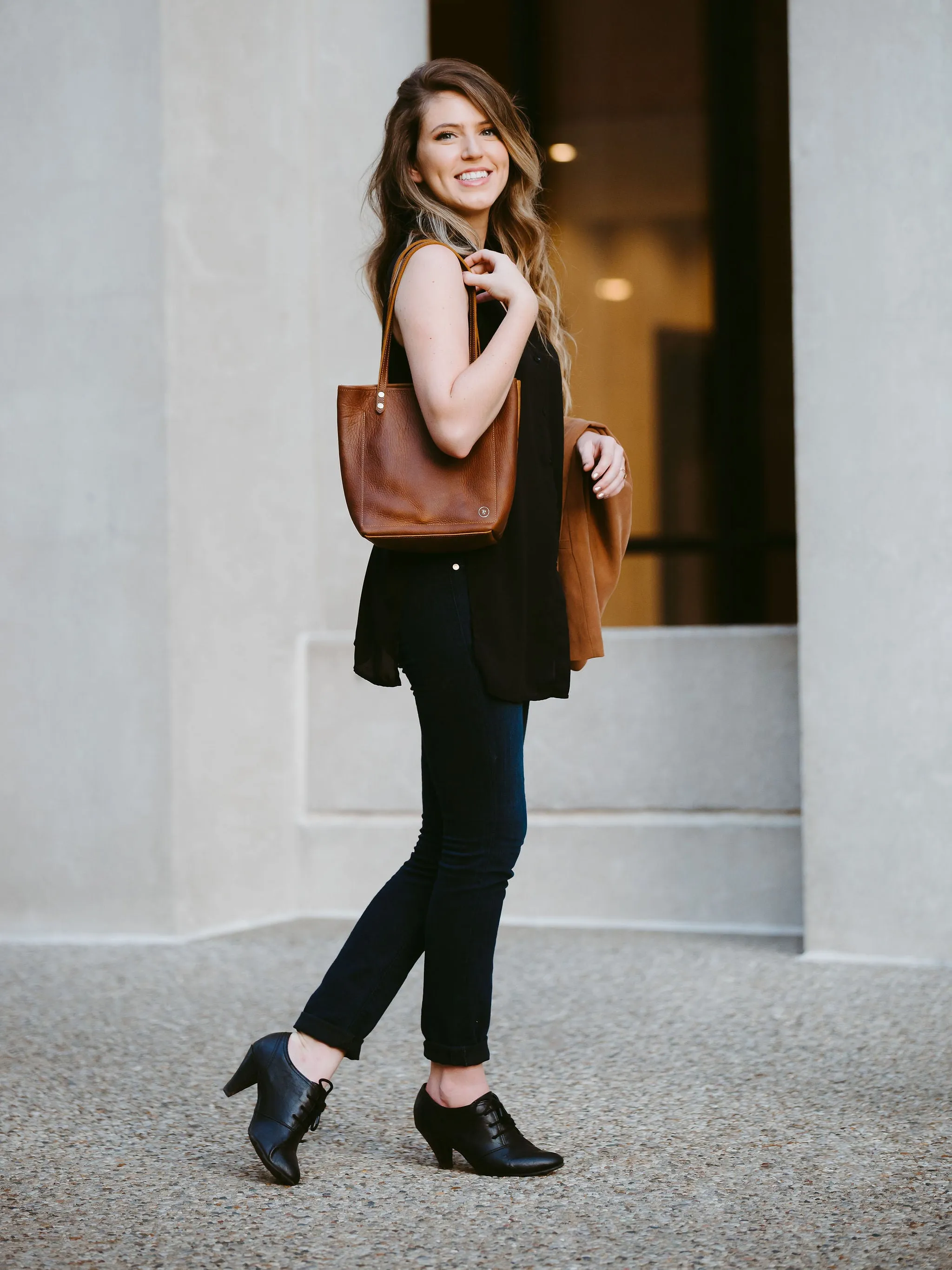Leather Market Tote Bag in Wild Honey Kodiak Leather