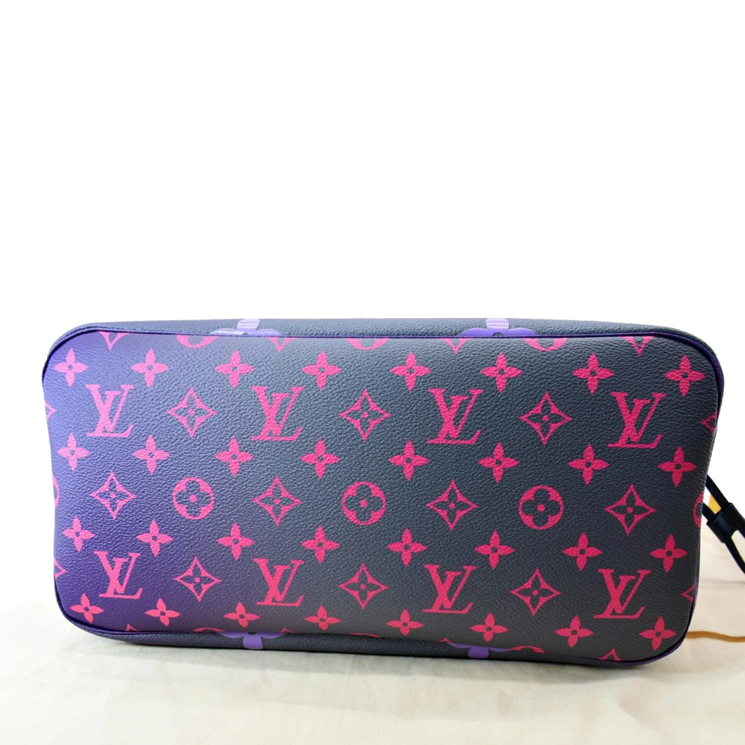 LOUIS VUITTON Neverfull MM Monogram Canvas Tote Bag Midnight Fuchsia