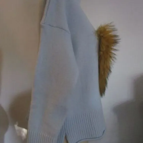 M Faux Fuzzy Foxtail Pullover Sweater Blue Boxy Applique Cuddly Korea
