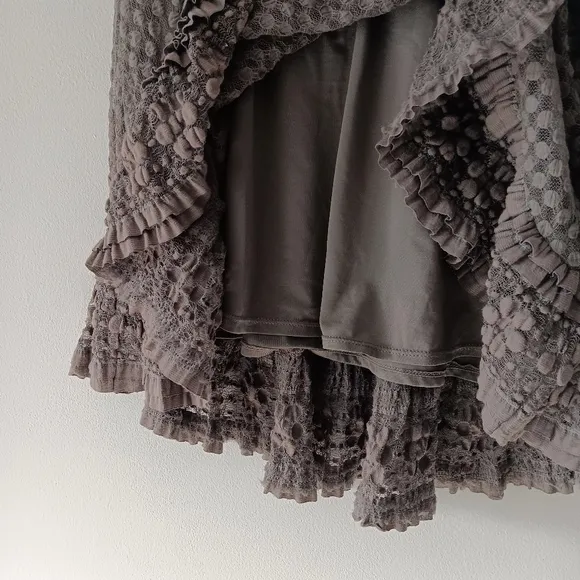 Max Studio Stretchy Grey Textured Pull-on Lined Sheer Skirt Ruffled Hem Medium