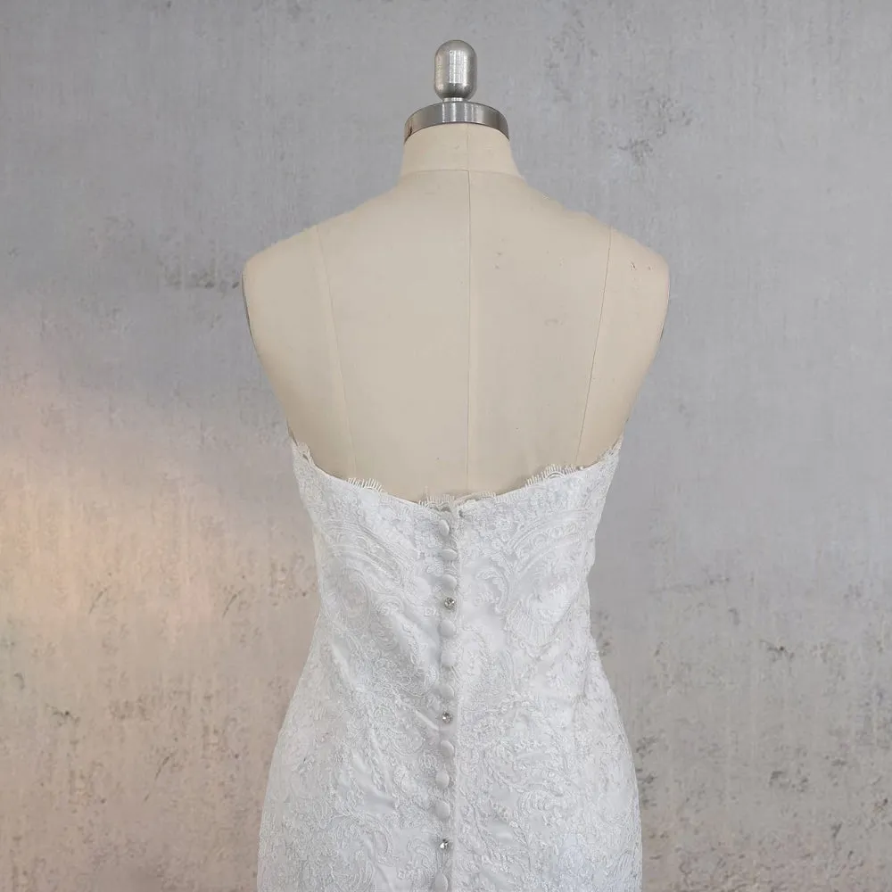 Mermaid White Strapless Wedding Dresses with Appliques