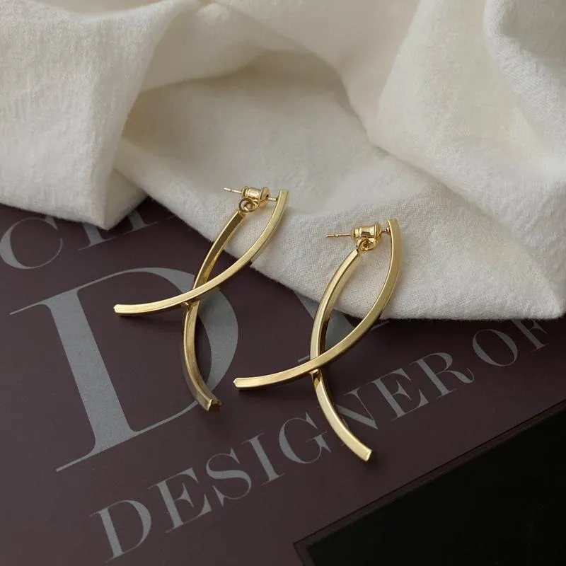 Metal Line Earrings