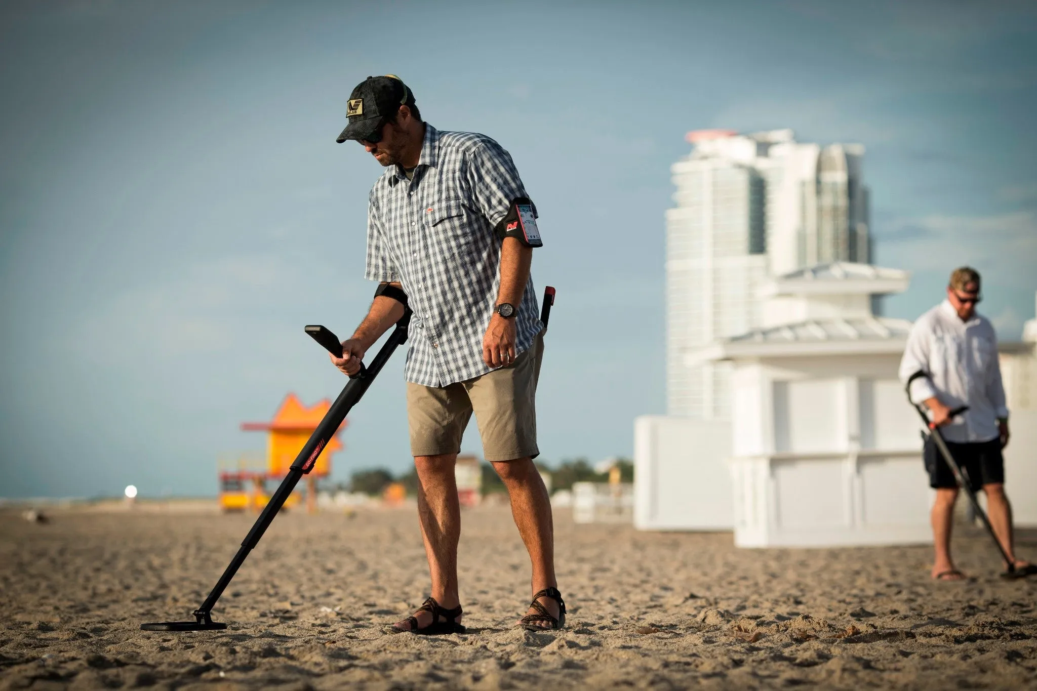 Minelab GO-FIND 22 Metal Detector with Minelab Pro-Find 40 Pinpointer and Carry Bag