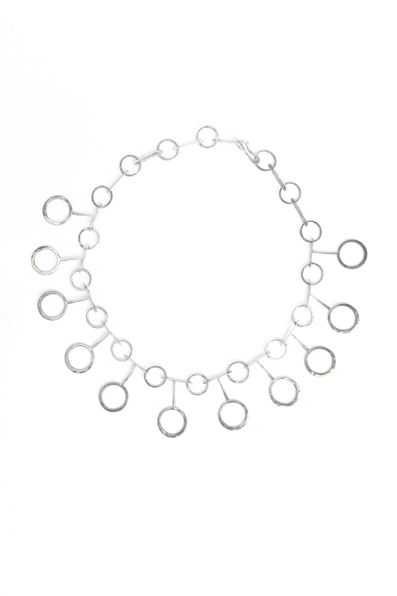 Mod Hammered Circle Link Necklace