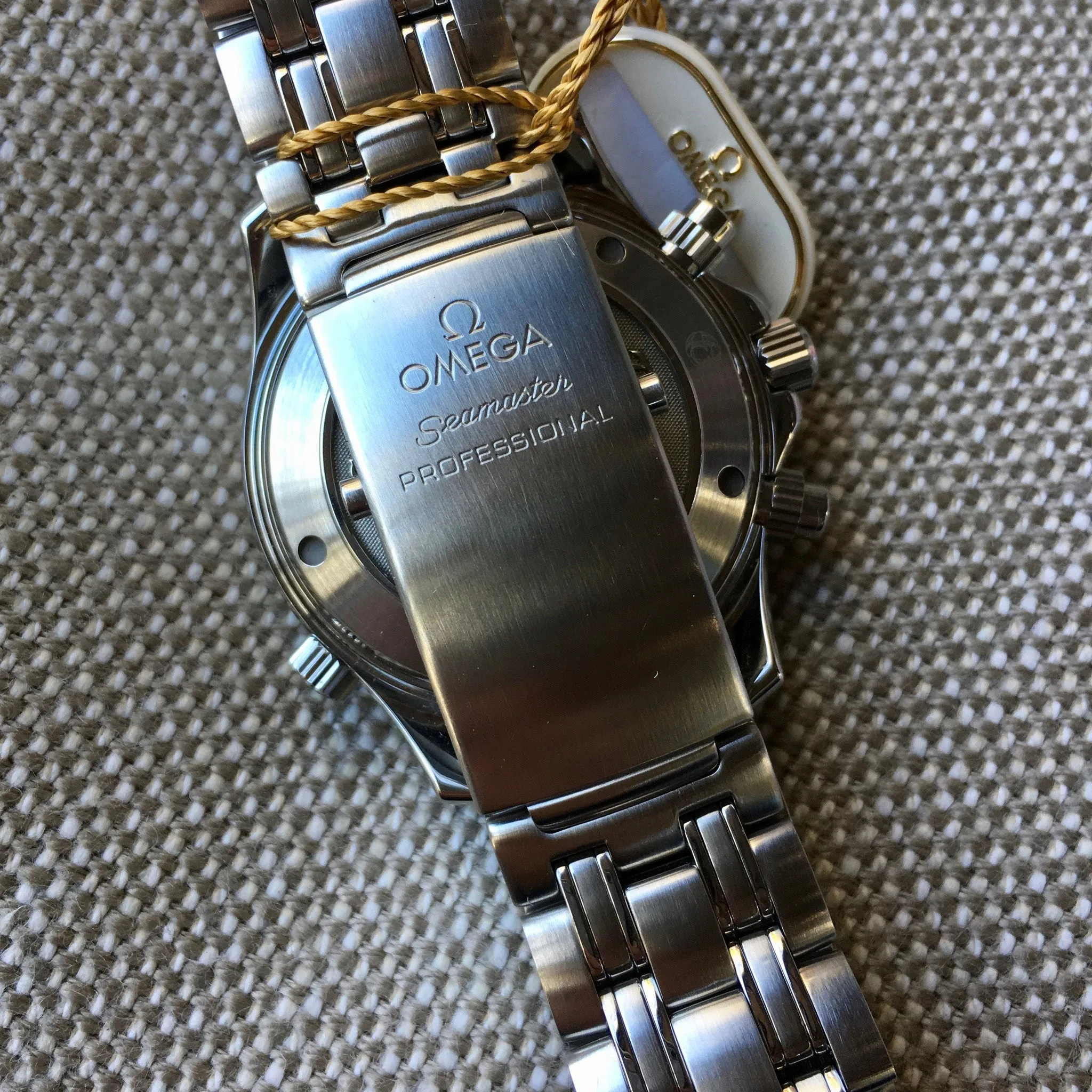 Omega Seamaster 2225.80 Professional Chronograph James Bond Full Set Watch