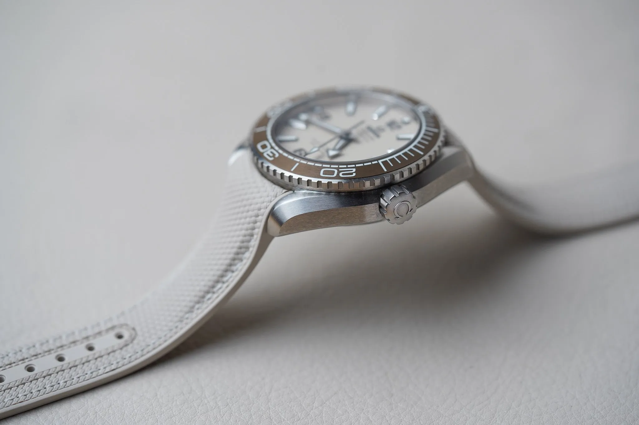 Omega Seamaster Planet Ocean 600M Khaki 215.32.44.21.09.001