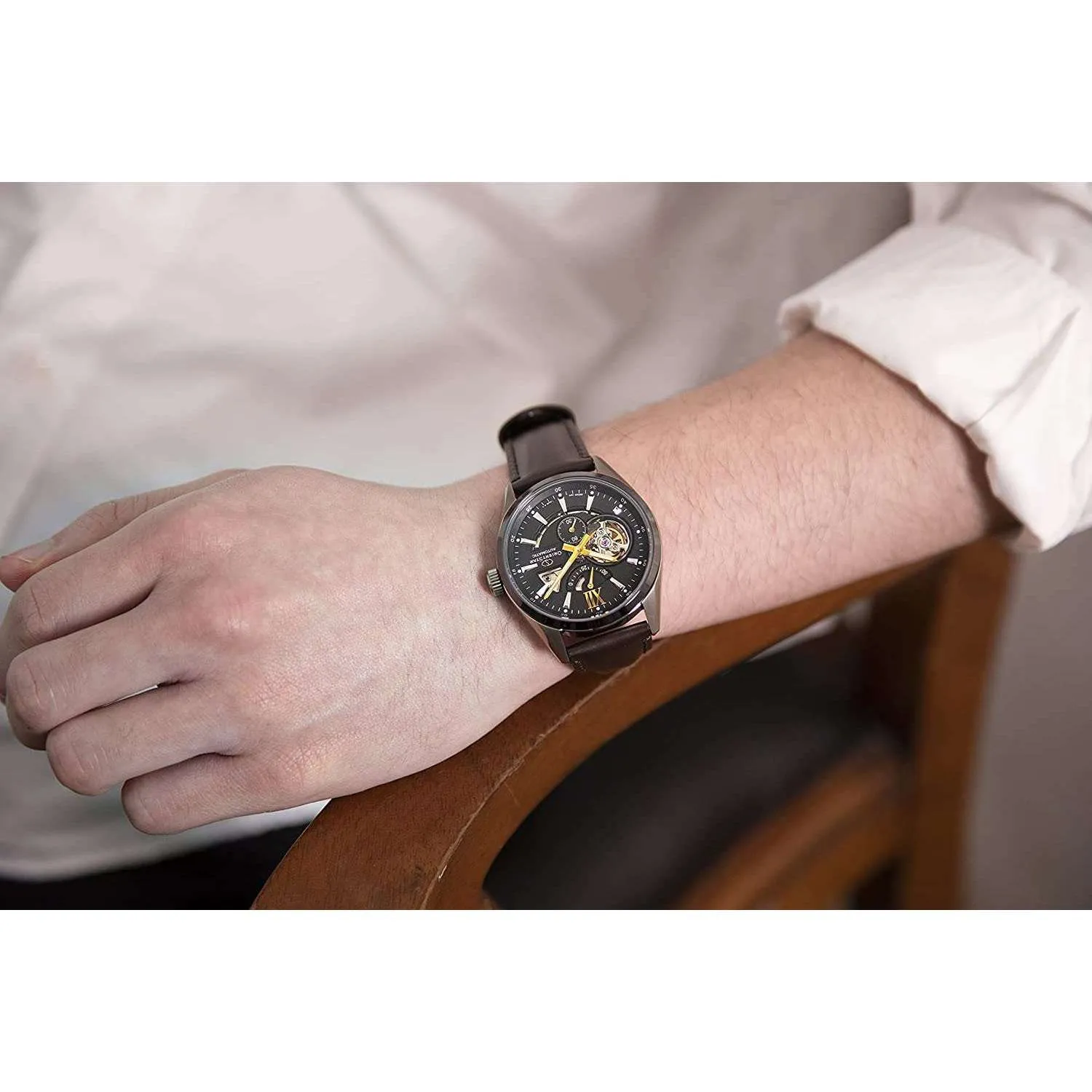 ORIENT STAR CONTEMPORARY COLLECTION MODERN SKELETON MEN WATCH RK-AV0115B