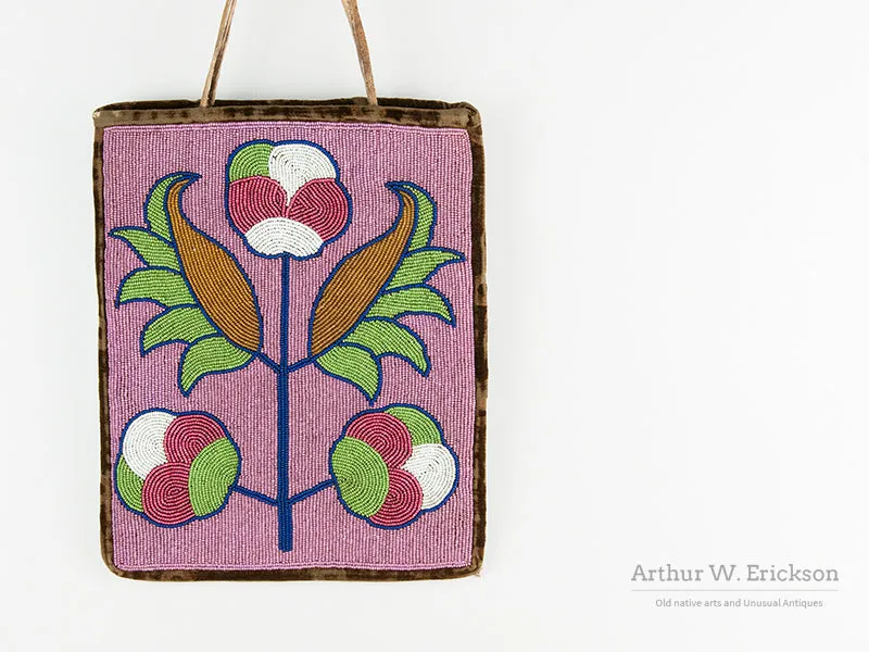 Plateau Beaded Flat Bag with Dusty Rose Background