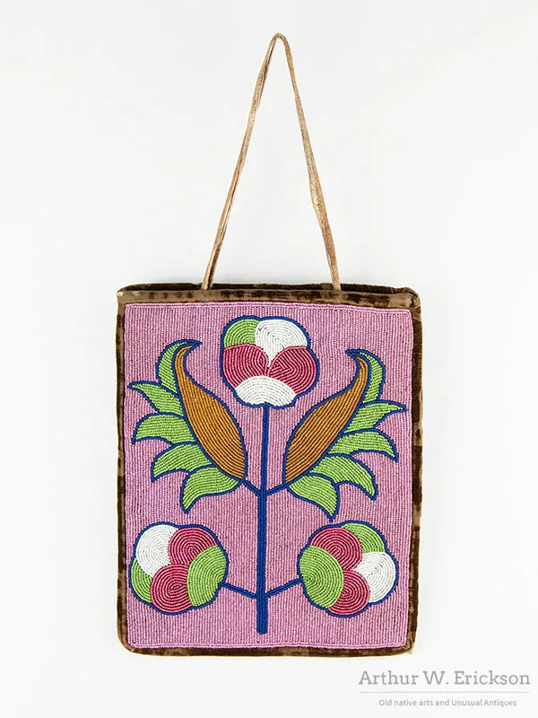 Plateau Beaded Flat Bag with Dusty Rose Background