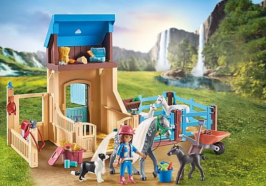 Playmobil 71353 Horse Stall with Amelia and Whisper