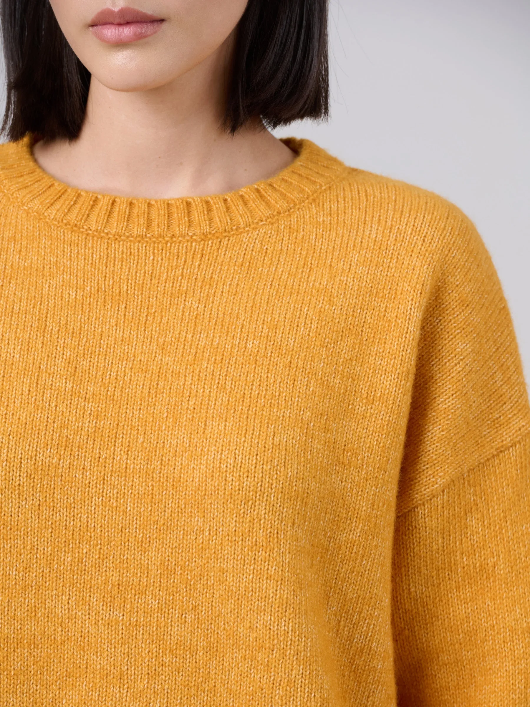 Pull boxy en laine et coton avec échancrures latérales