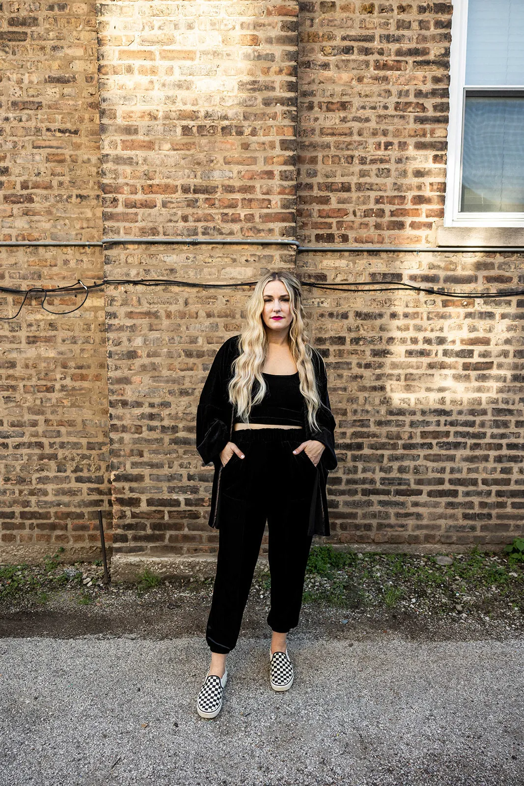 remi velvet cardi in black