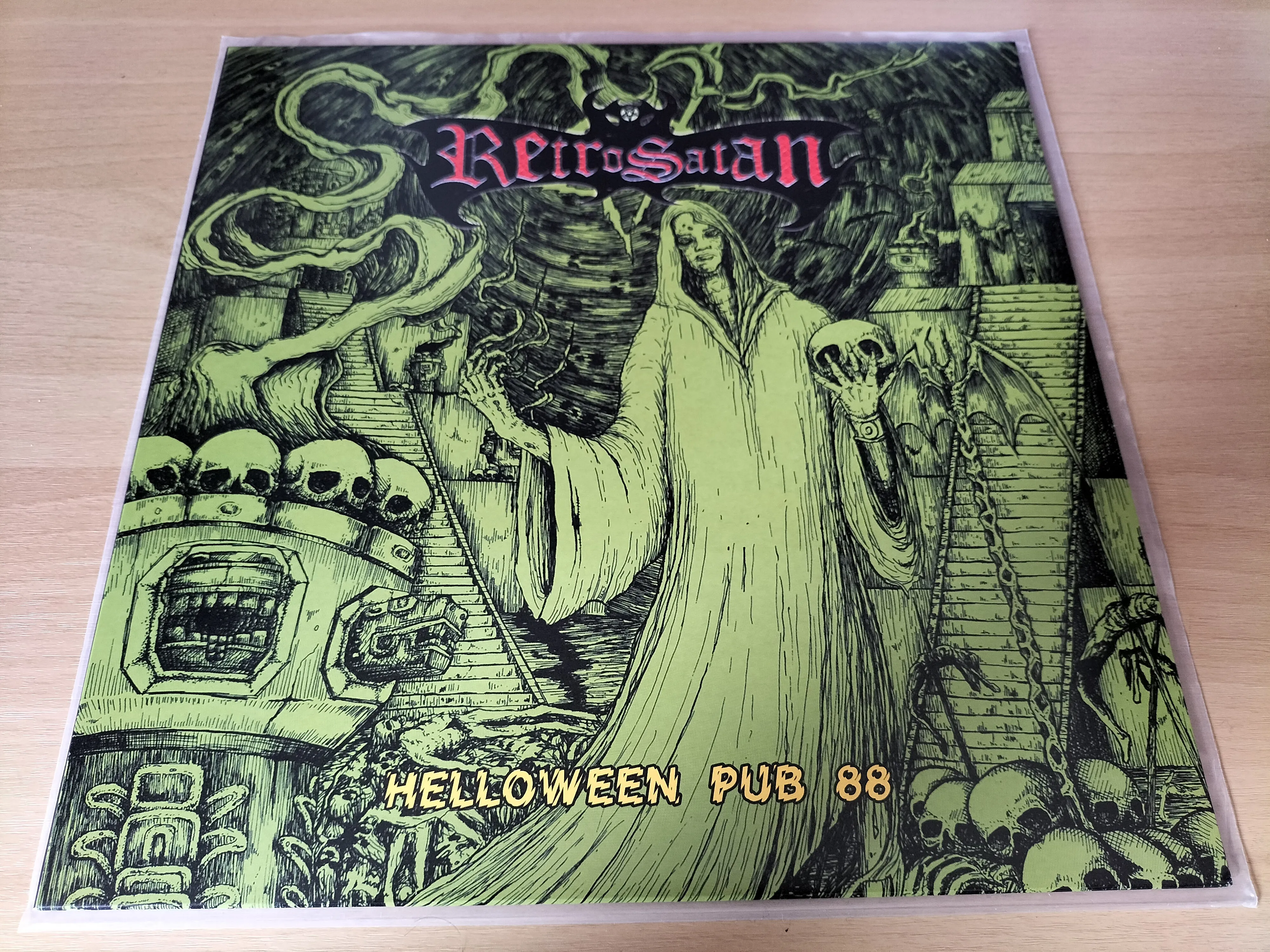 RETROSATAN - Helloween Pub 88 LP