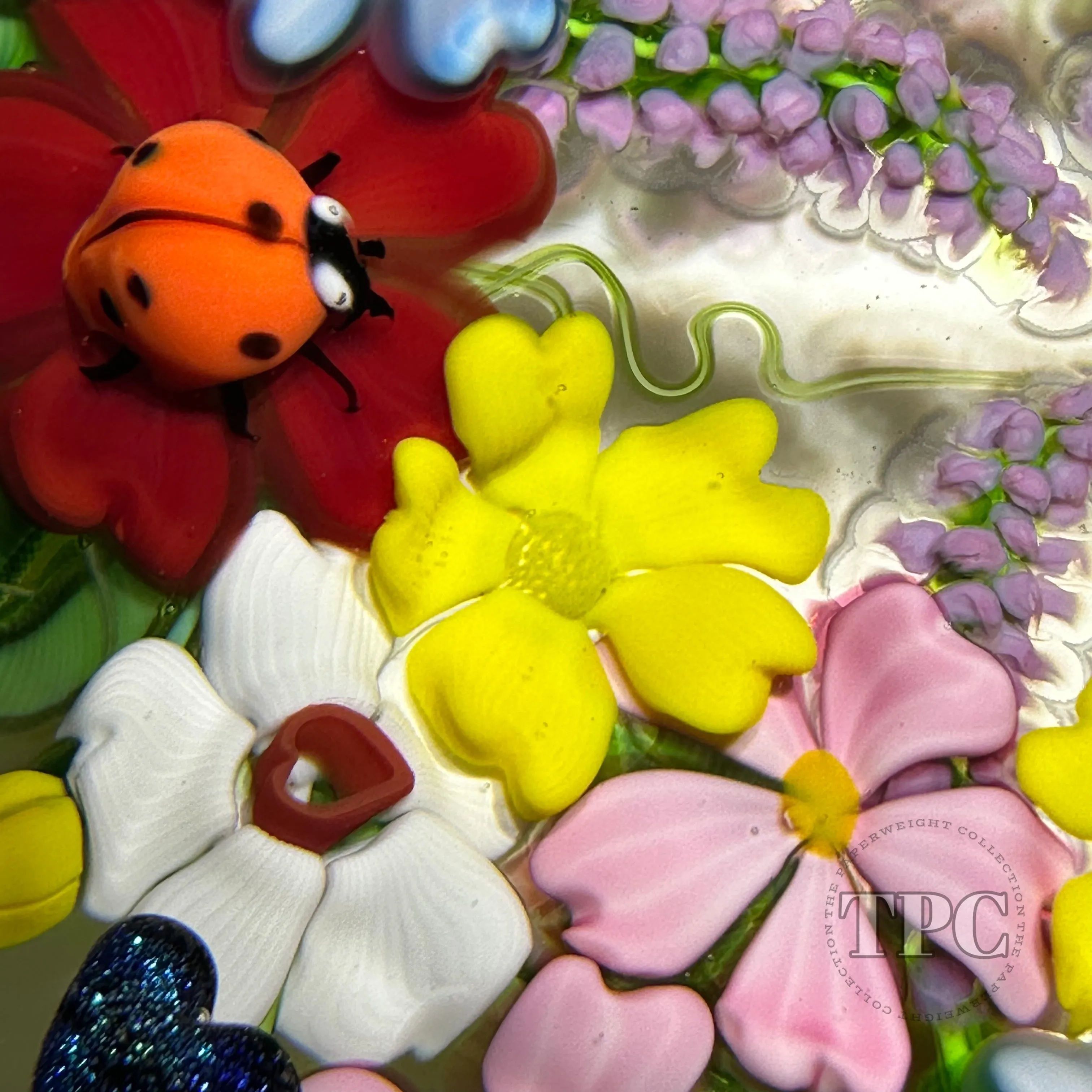 Richard Loesel 2022 Glass Art Paperweight Flamework Garland of Hearts on Opaque White Ground