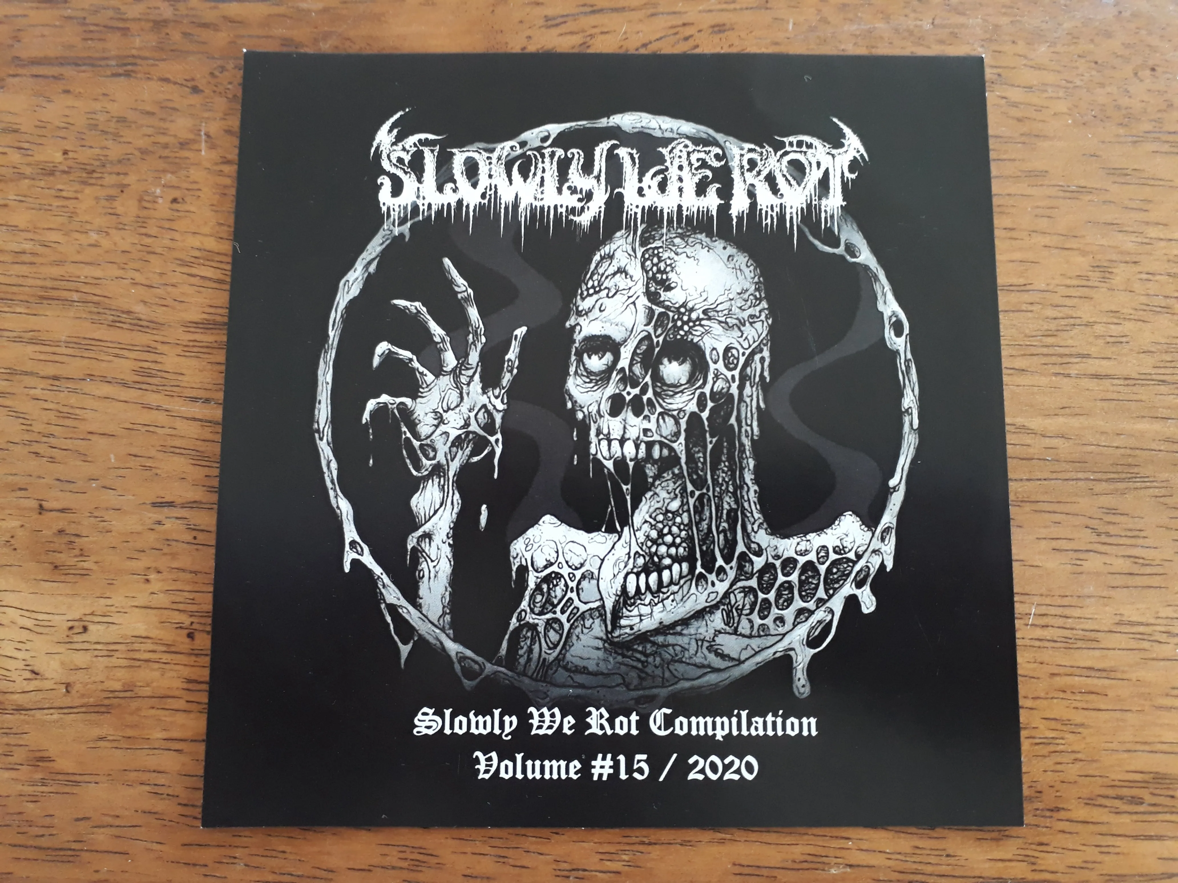 SLOWLY WE ROT Zine #15   CD